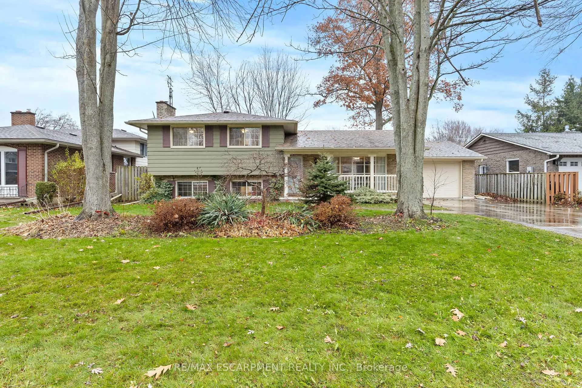 Photo 4 of 137 Brookfield Boulevard, Haldimand, Dunnville — HOMEH