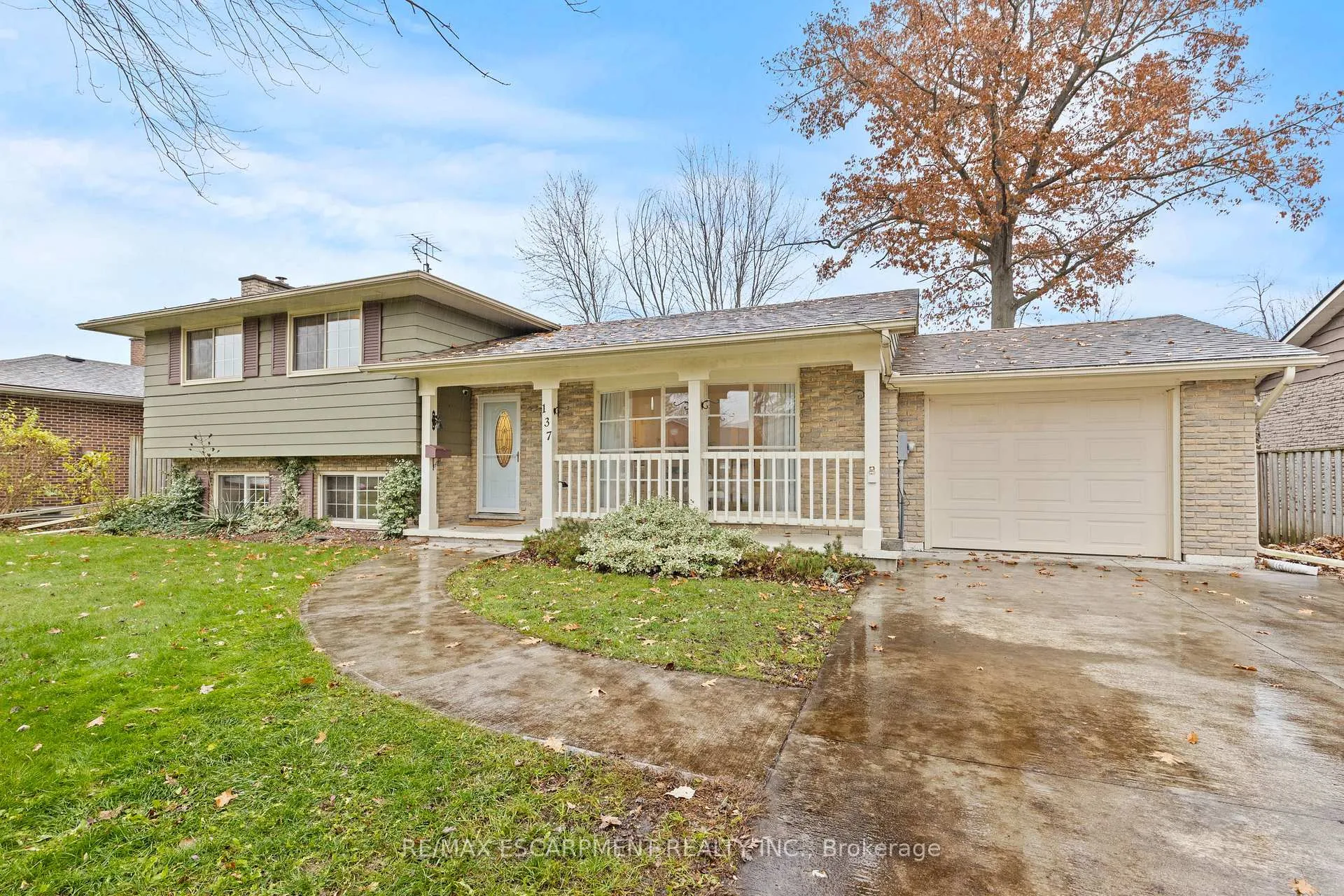 Photo 5 of 137 Brookfield Boulevard, Haldimand, Dunnville — HOMEH