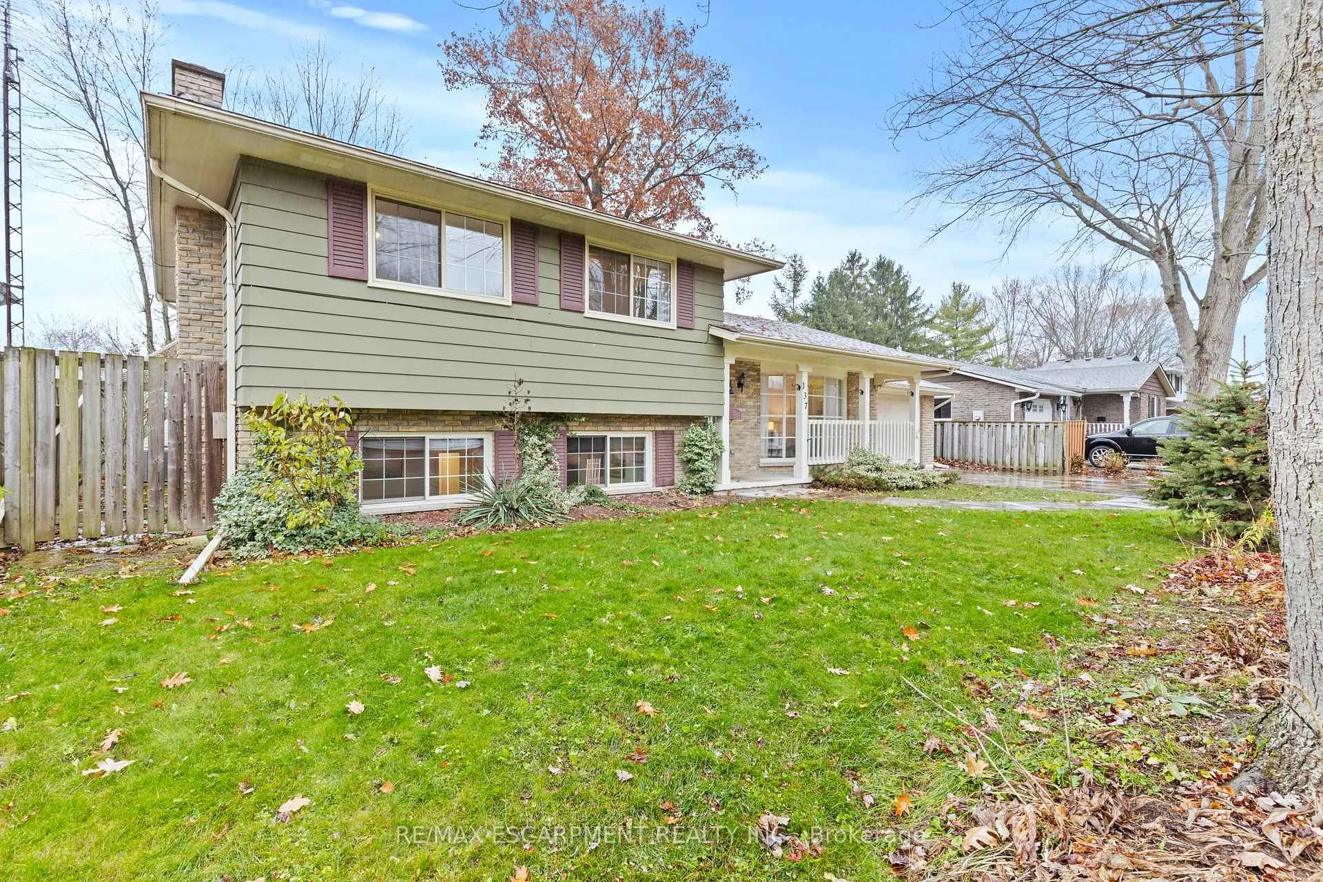 Photo 6 of 137 Brookfield Boulevard, Haldimand, Dunnville — HOMEH