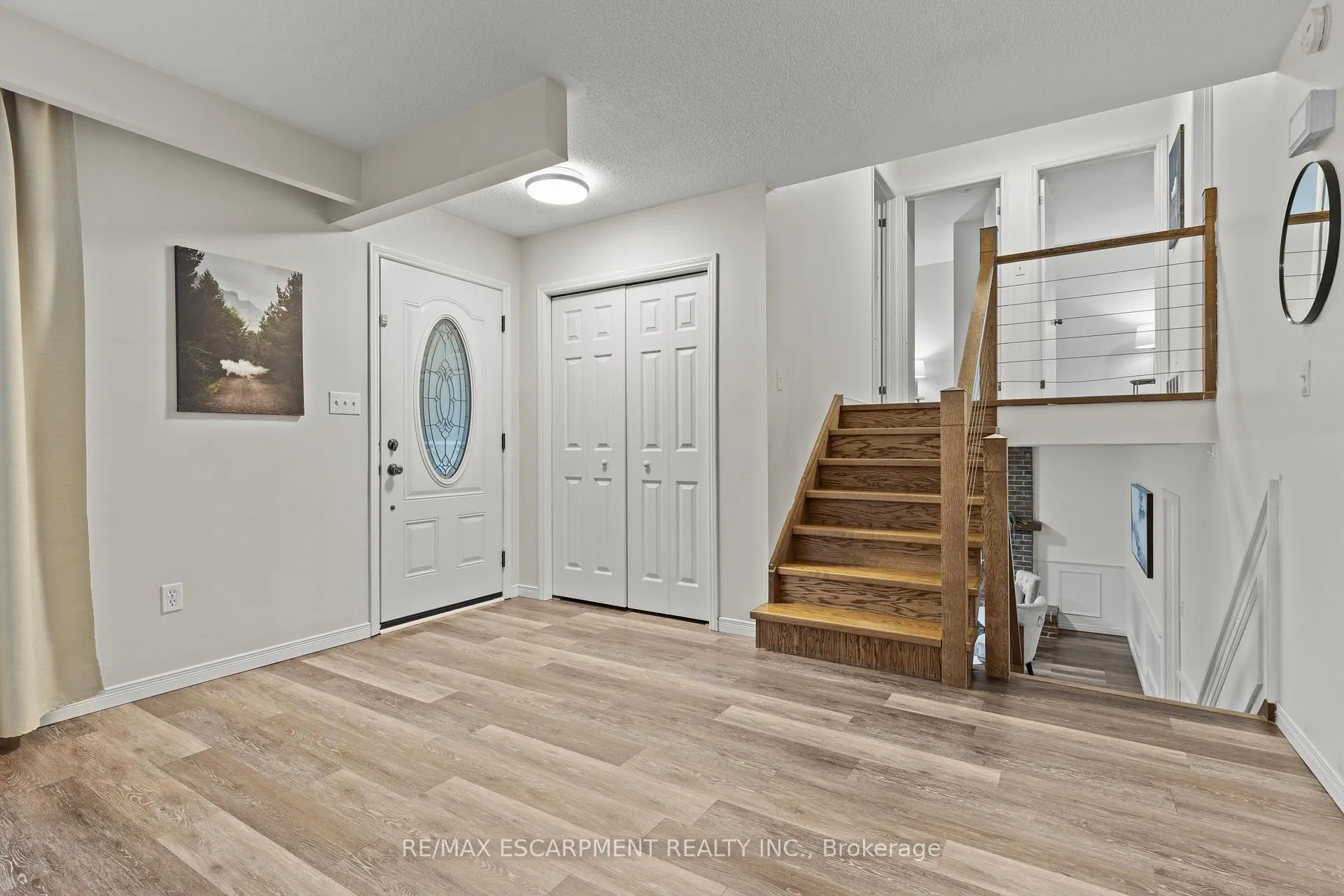 Photo 8 of 137 Brookfield Boulevard, Haldimand, Dunnville — HOMEH