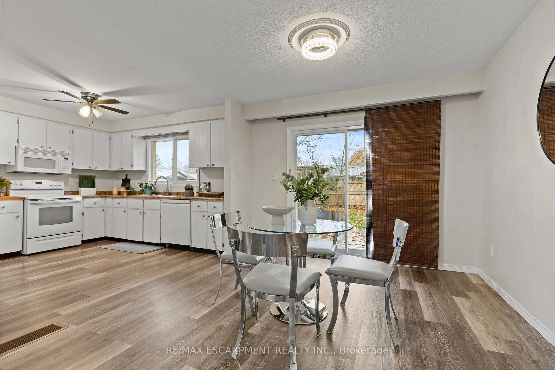 Photo 14 of 137 Brookfield Boulevard, Haldimand, Dunnville — HOMEH