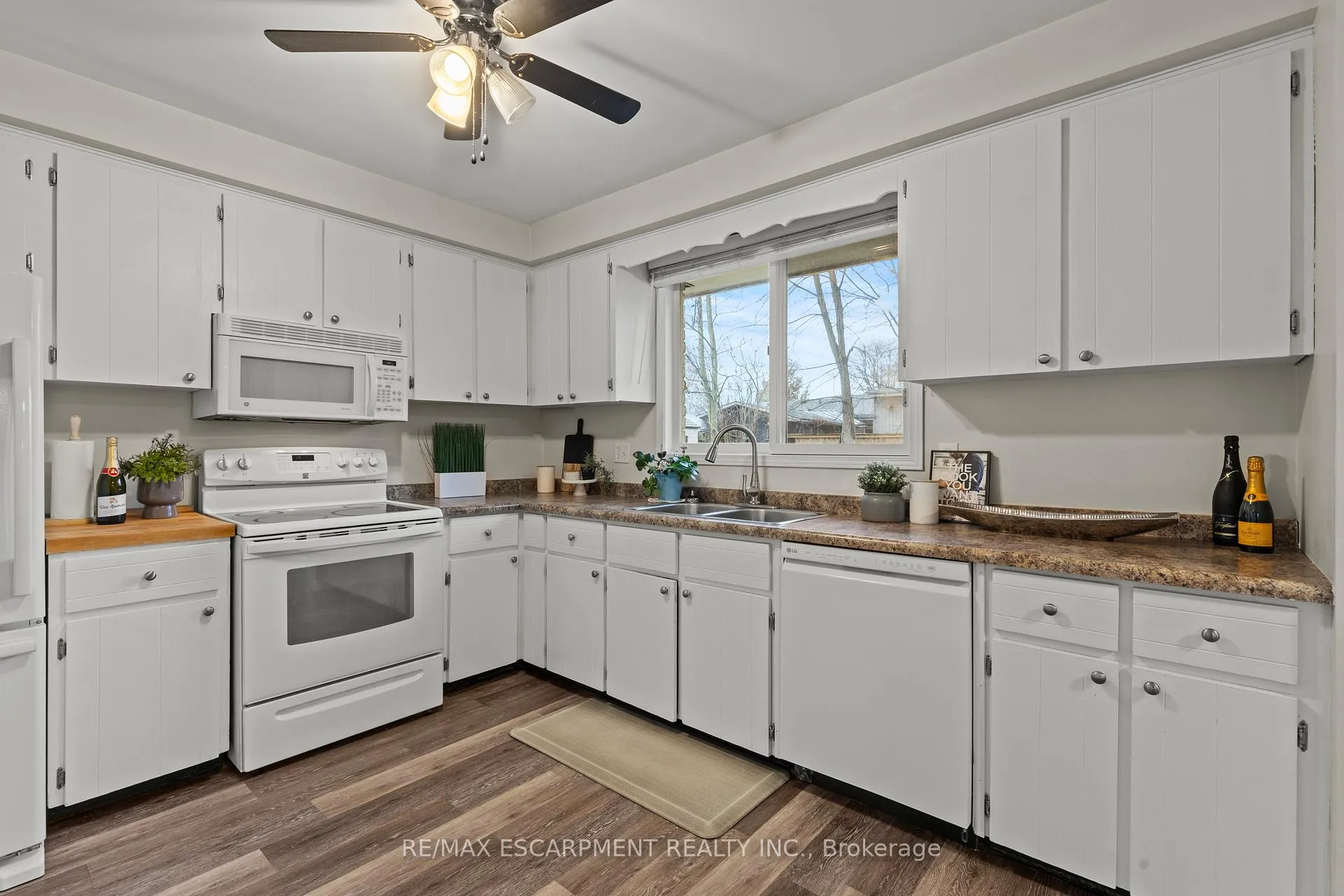 Photo 20 of 137 Brookfield Boulevard, Haldimand, Dunnville — HOMEH