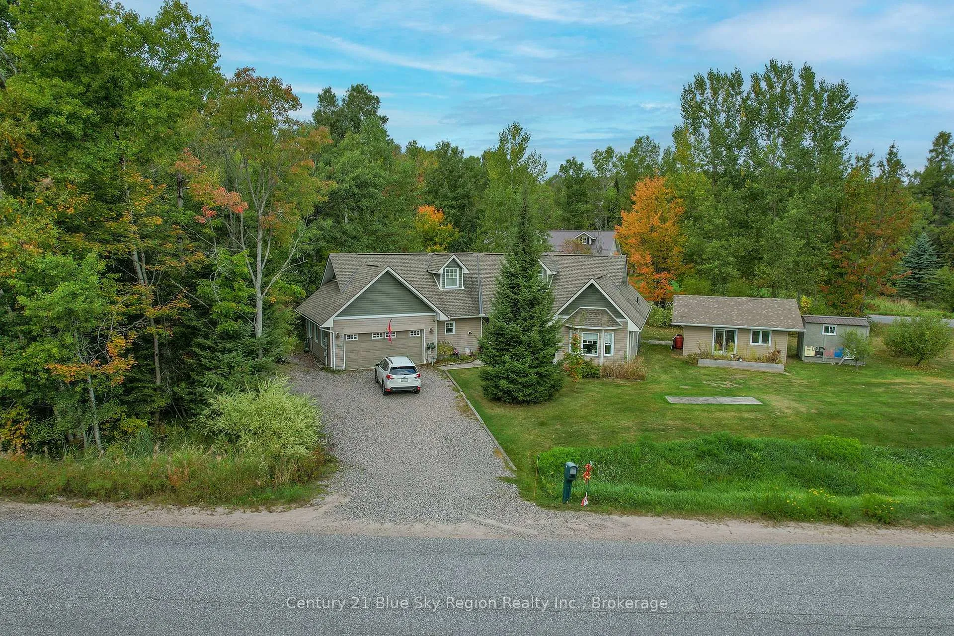 Photo 3 of 200 Memorial Park Drive E, Powassan — HOMEH