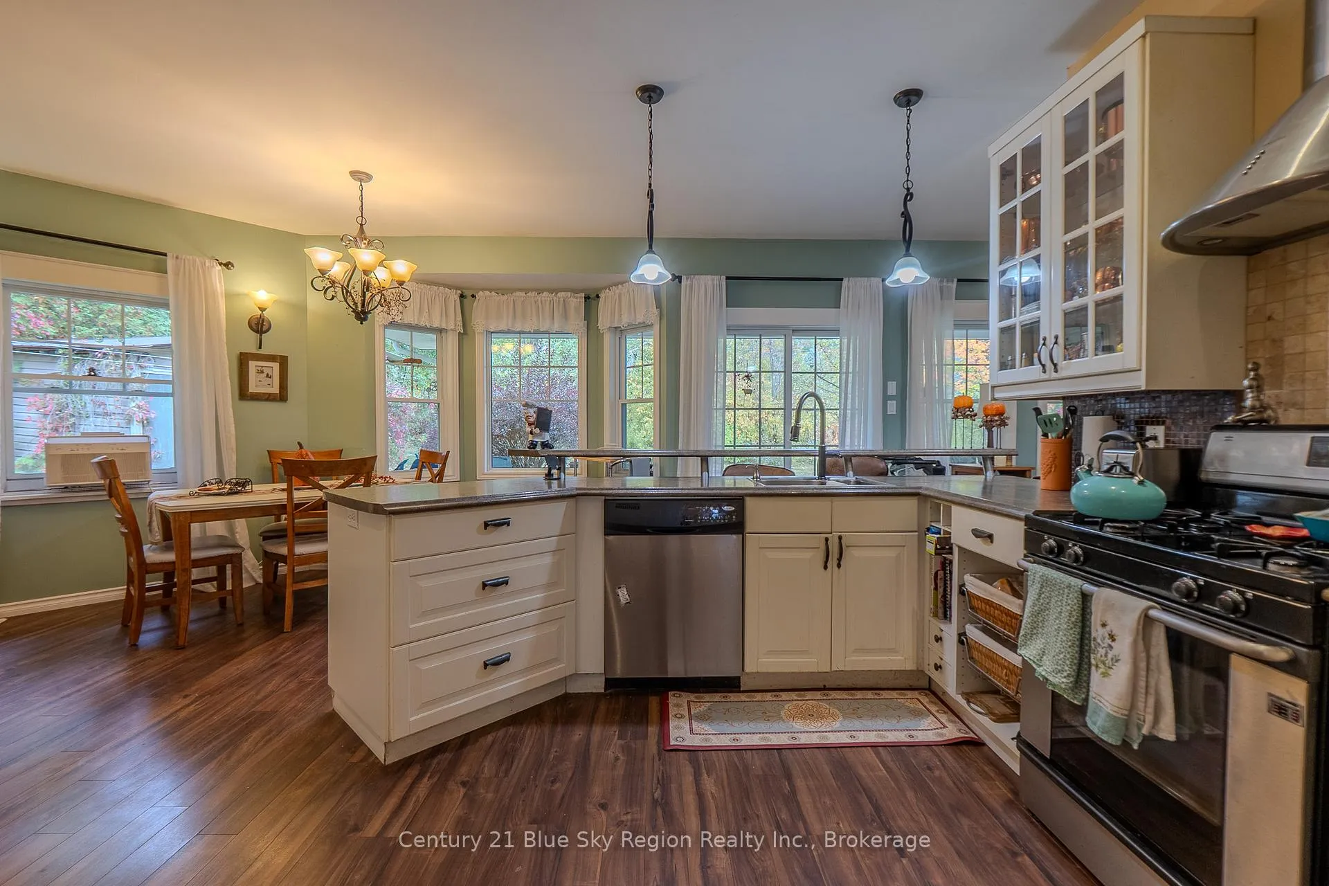 Photo 12 of 200 Memorial Park Drive E, Powassan — HOMEH