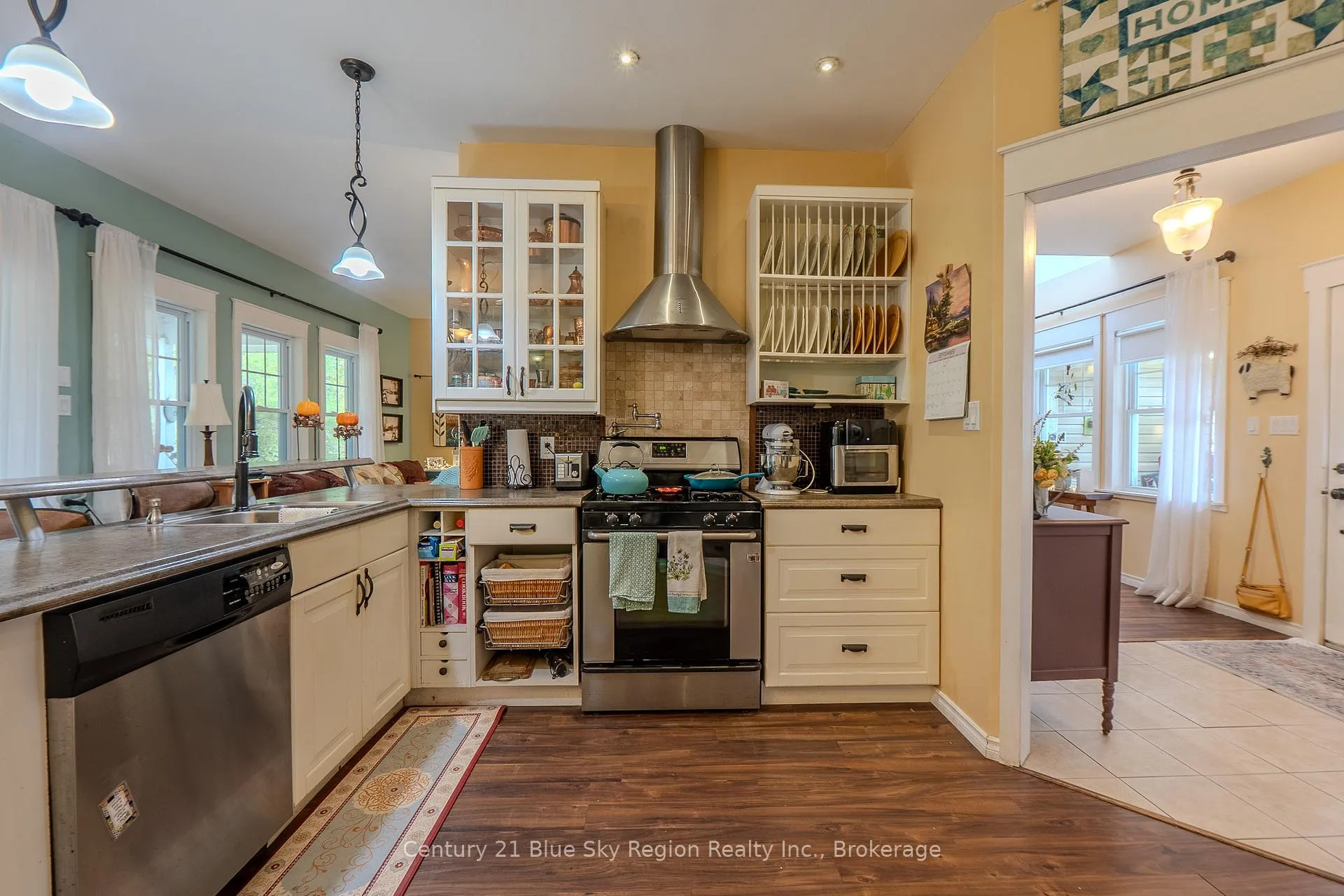 Photo 13 of 200 Memorial Park Drive E, Powassan — HOMEH