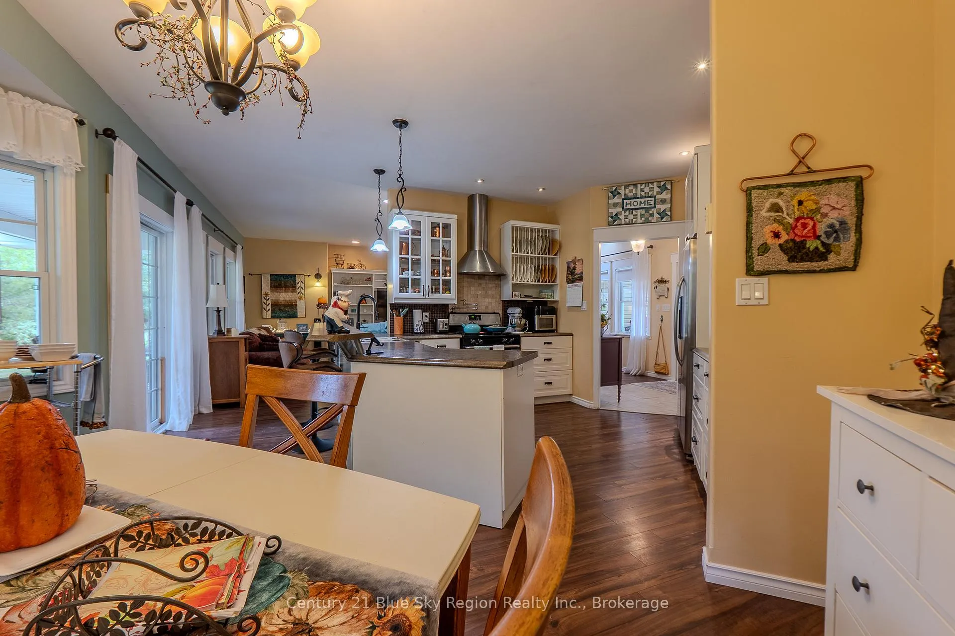 Photo 16 of 200 Memorial Park Drive E, Powassan — HOMEH