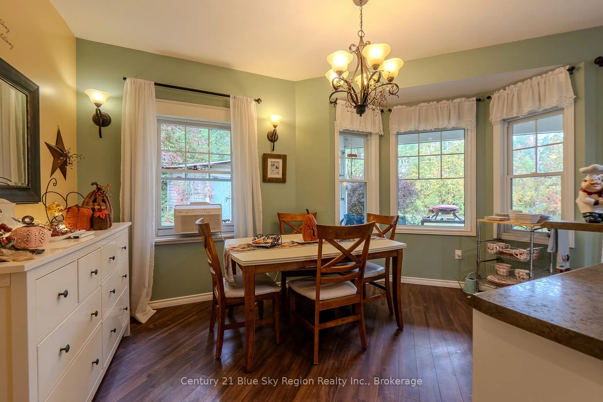 Photo 17 of 200 Memorial Park Drive E, Powassan — HOMEH