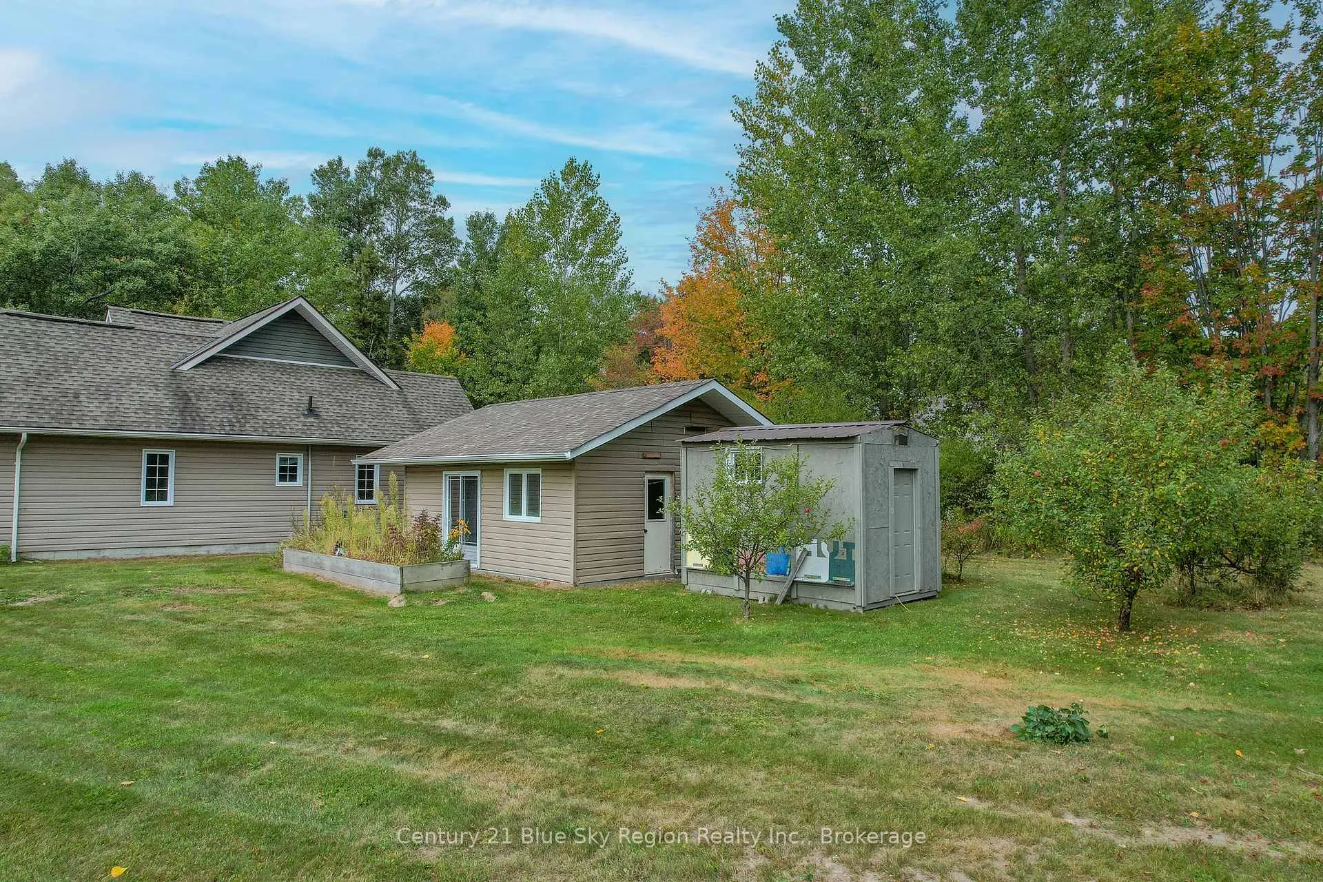 Photo 41 of 200 Memorial Park Drive E, Powassan — HOMEH