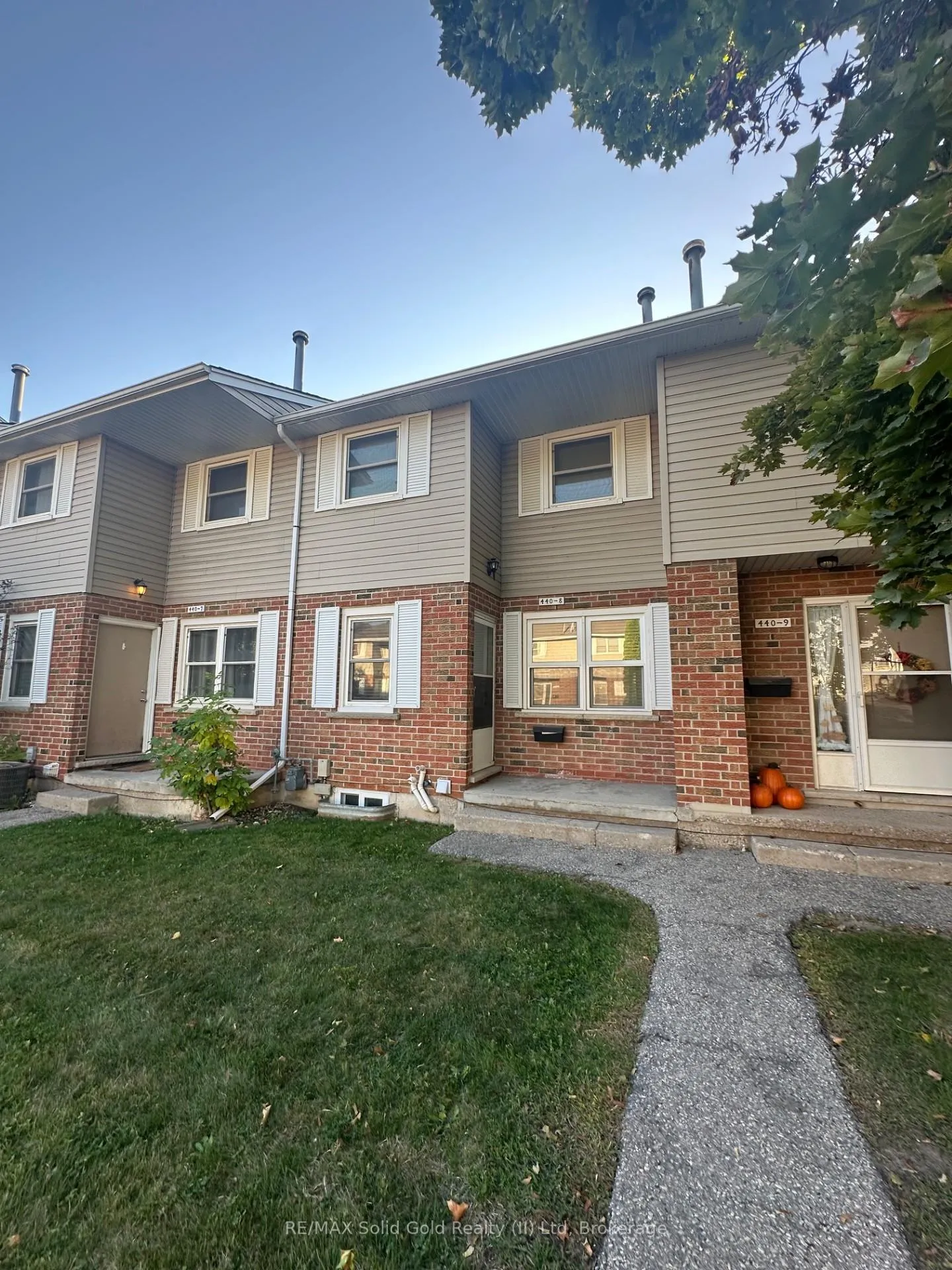 Photo 2 of Unit 8, 440 Pioneer Drive, Waterloo — HOMEH