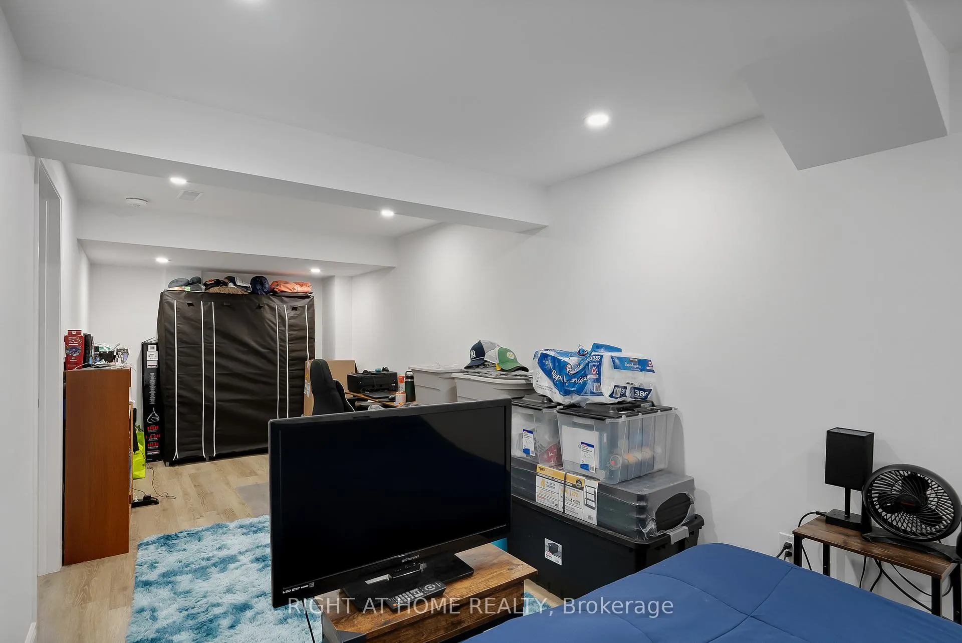 Photo 48 of 19 Robarts Drive, Hamilton, Ancaster — HOMEH