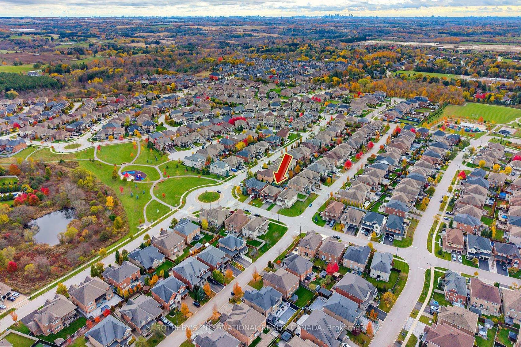Photo 2 of 5 Fairmont Ridge Trail, King, Nobleton — HOMEH