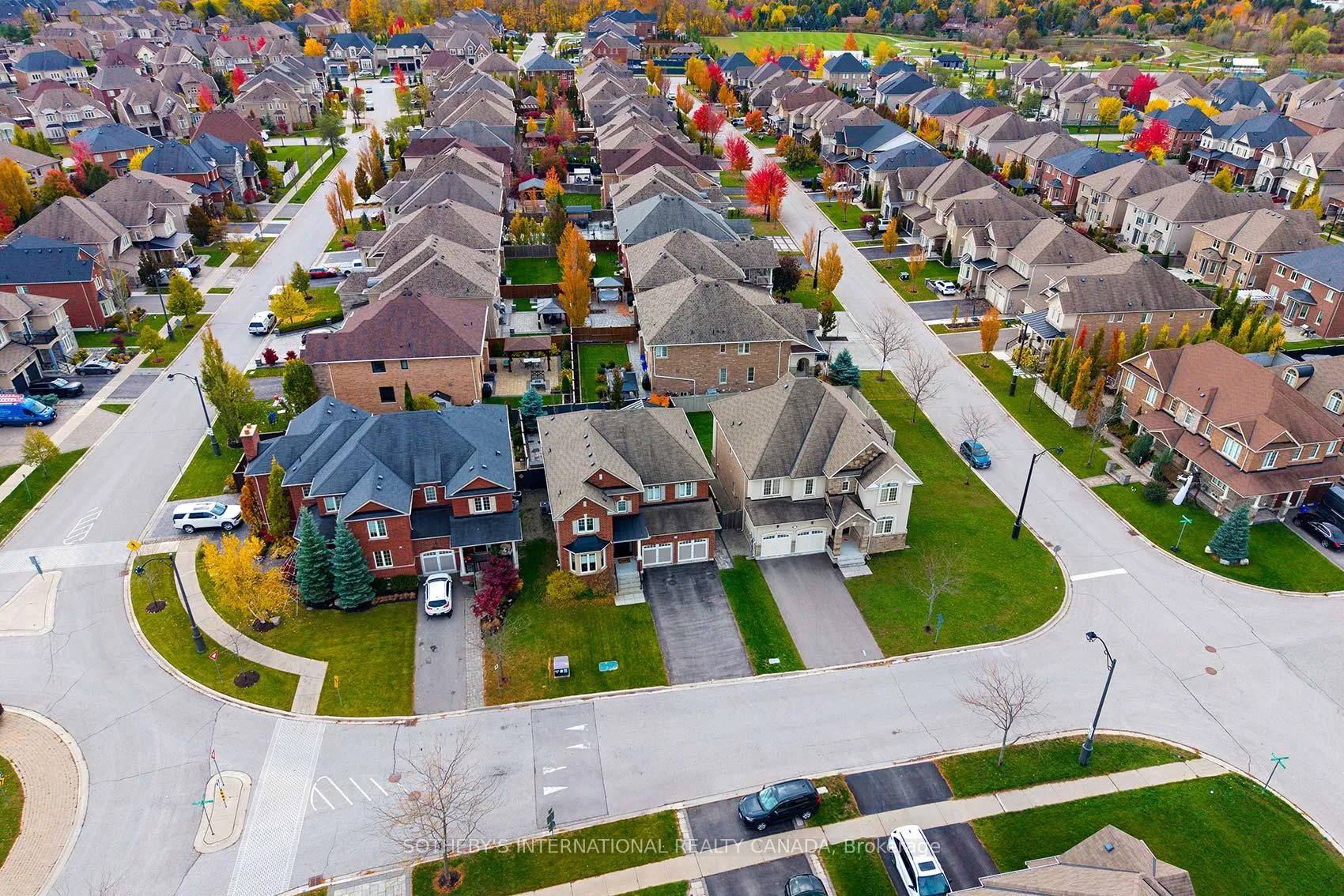 Photo 4 of 5 Fairmont Ridge Trail, King, Nobleton — HOMEH