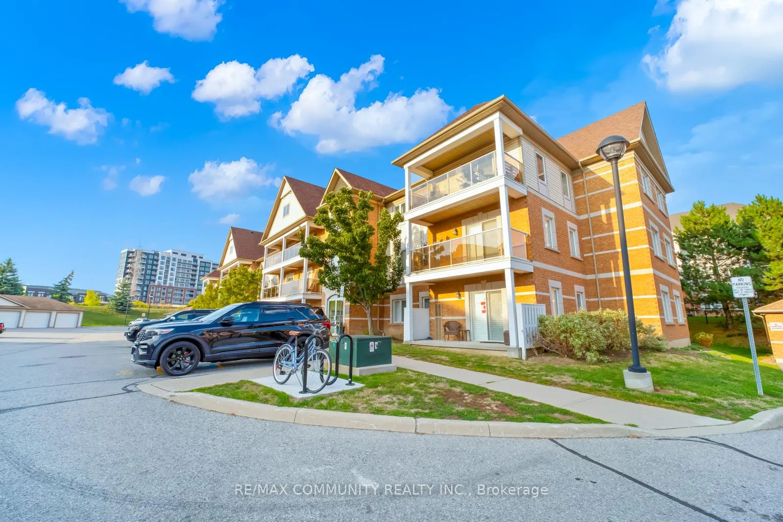 Photo 20 of Unit 202, 124 Aspen Springs Drive, Clarington, Bowmanville — HOMEH