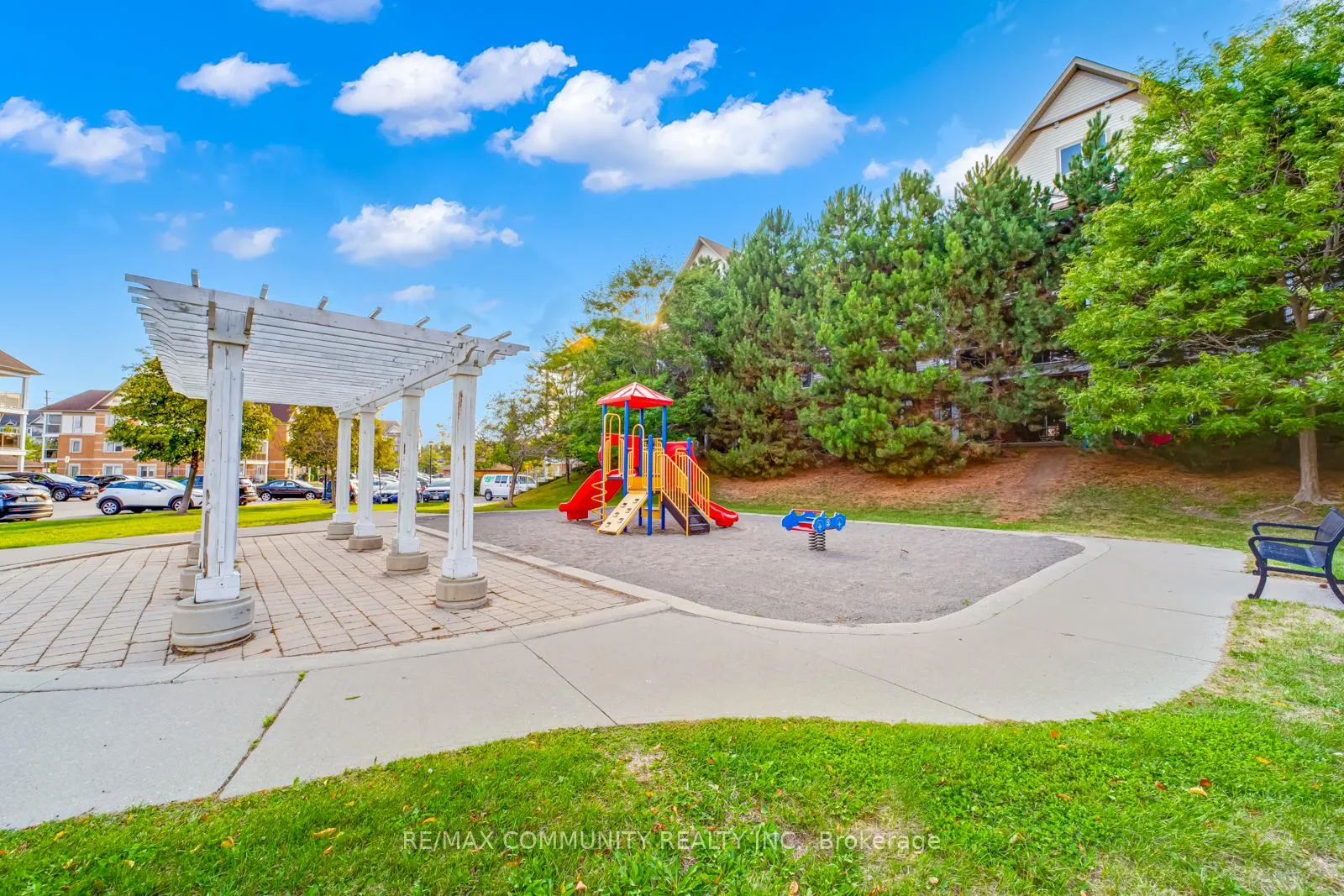 Photo 21 of Unit 202, 124 Aspen Springs Drive, Clarington, Bowmanville — HOMEH