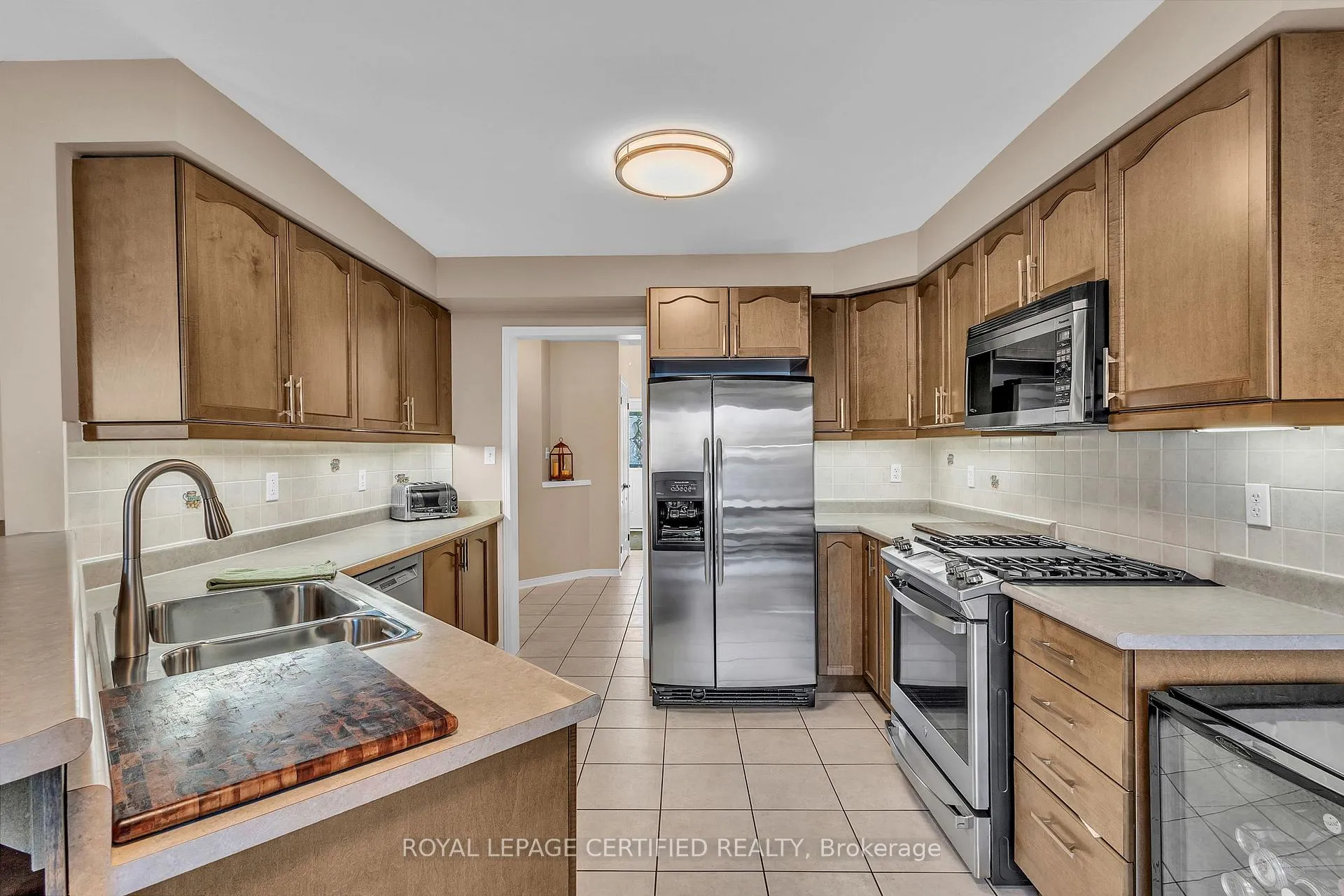 Photo 12 of 363 Edenbrook Hill Drive, Brampton, Fletcher's Meadow — HOMEH
