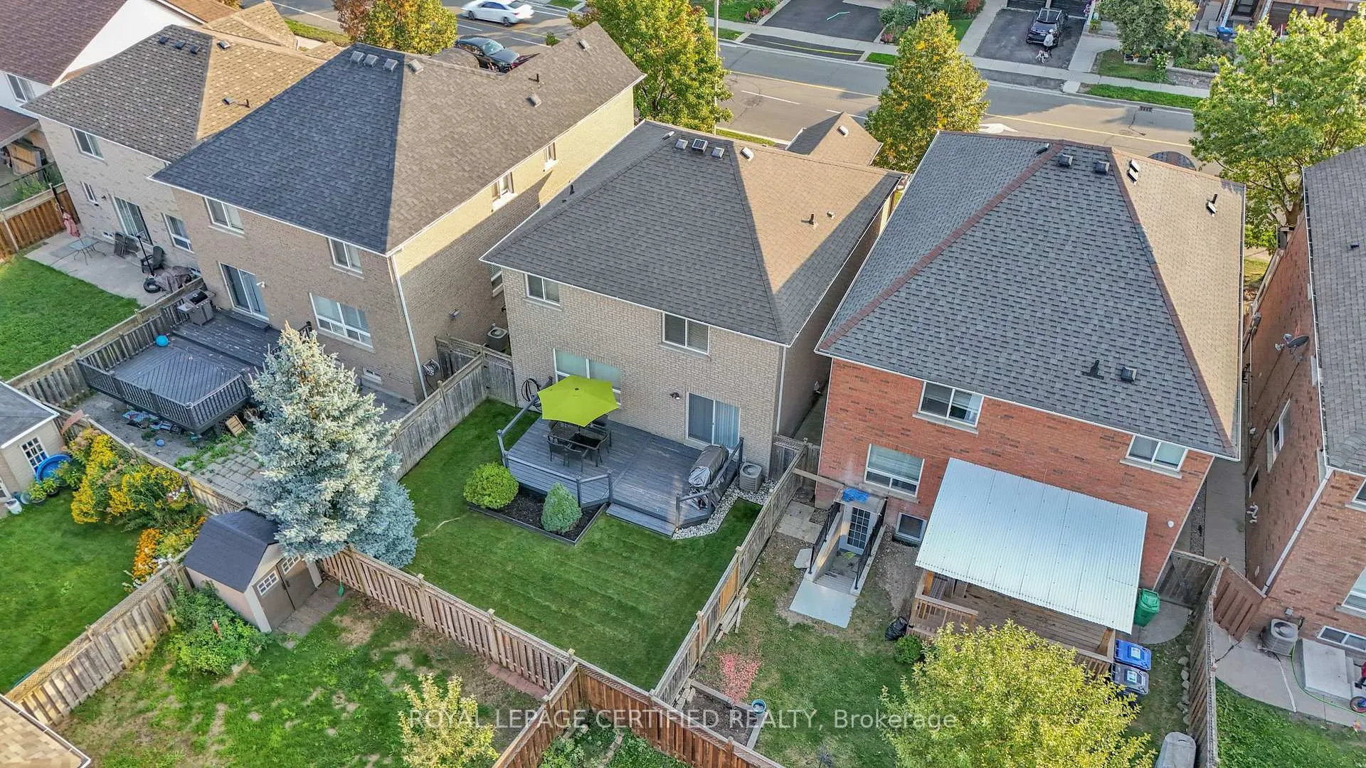 Photo 29 of 363 Edenbrook Hill Drive, Brampton, Fletcher's Meadow — HOMEH