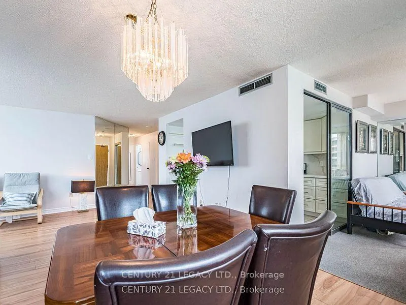 Photo 10 of Unit 1402, 8 Lisa Street E, Brampton, Queen Street Corridor — HOMEH