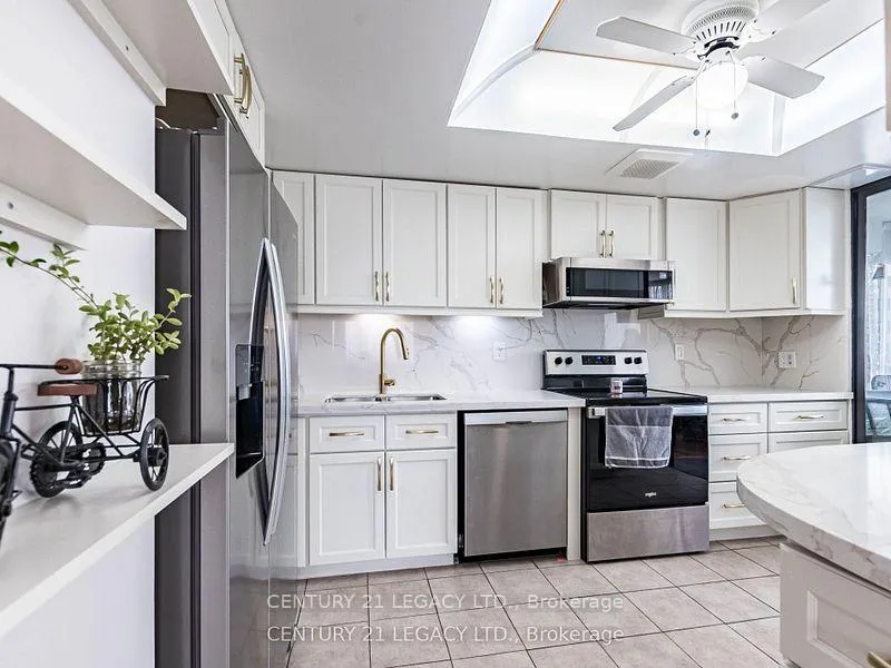 Photo 14 of Unit 1402, 8 Lisa Street E, Brampton, Queen Street Corridor — HOMEH