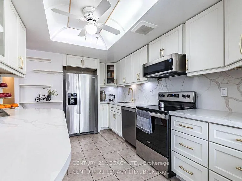 Photo 16 of Unit 1402, 8 Lisa Street E, Brampton, Queen Street Corridor — HOMEH