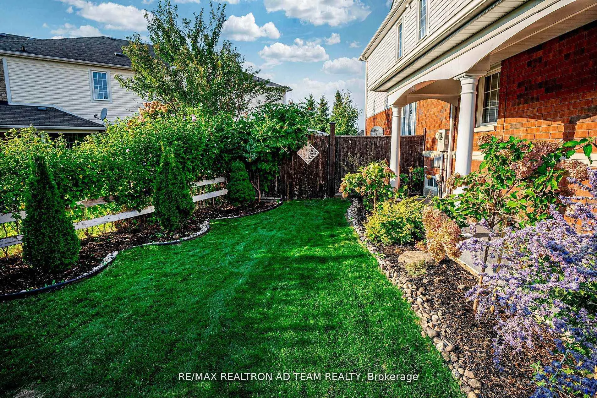 Photo 4 of 10 Tozer Crescent, Ajax, Northwest Ajax — HOMEH