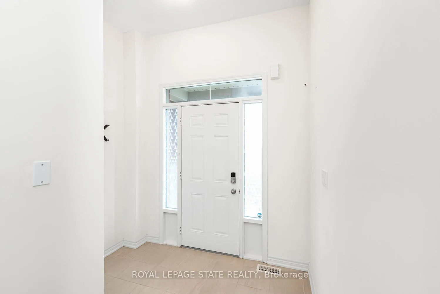 Photo 6 of 19 Bradbury Road, Hamilton, Stoney Creek — HOMEH