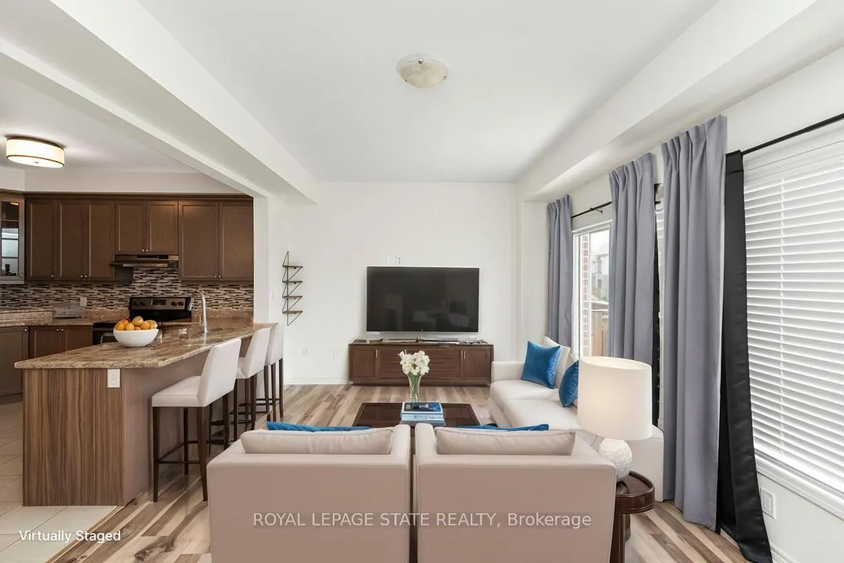 Photo 8 of 19 Bradbury Road, Hamilton, Stoney Creek — HOMEH