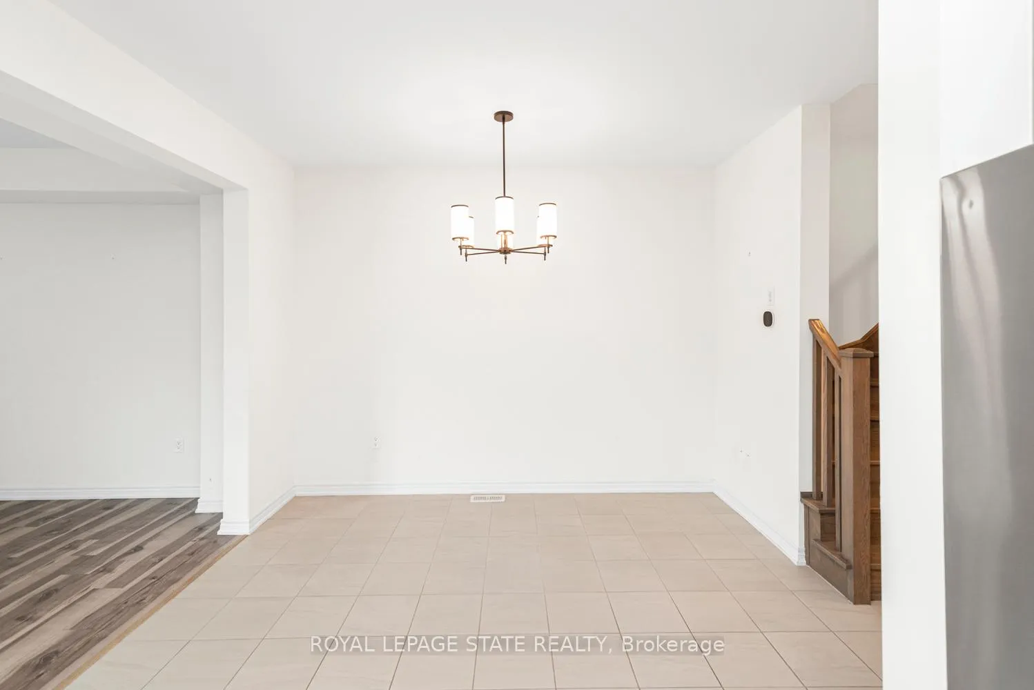 Photo 10 of 19 Bradbury Road, Hamilton, Stoney Creek — HOMEH