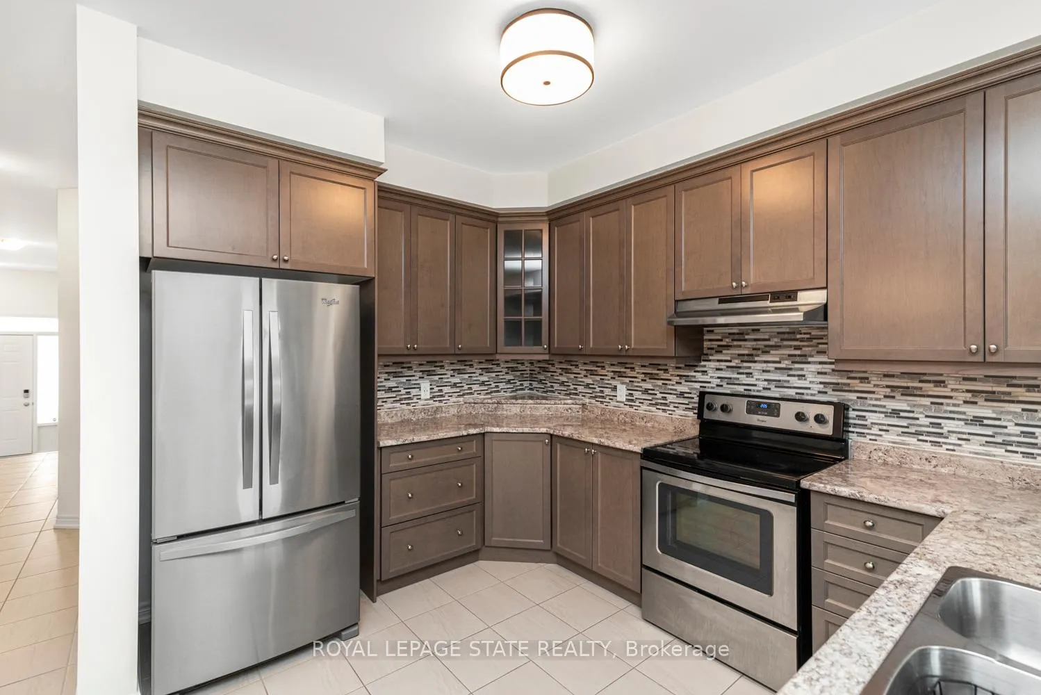 Photo 12 of 19 Bradbury Road, Hamilton, Stoney Creek — HOMEH