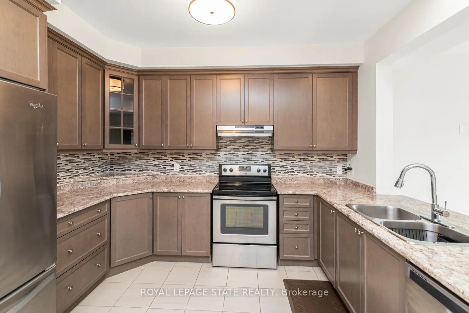 Photo 13 of 19 Bradbury Road, Hamilton, Stoney Creek — HOMEH