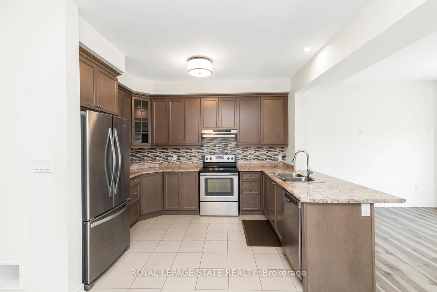 Photo 14 of 19 Bradbury Road, Hamilton, Stoney Creek — HOMEH