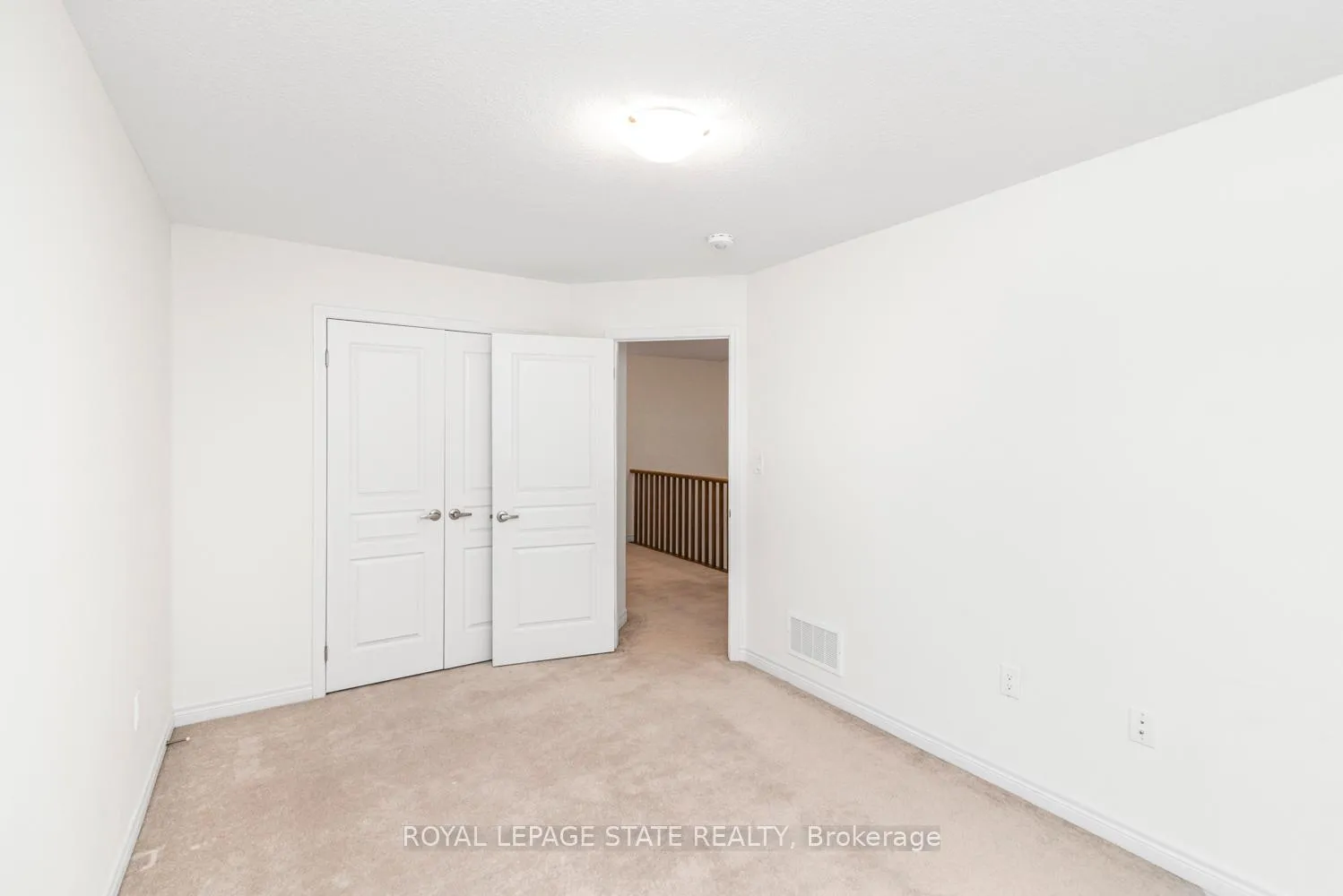 Photo 21 of 19 Bradbury Road, Hamilton, Stoney Creek — HOMEH