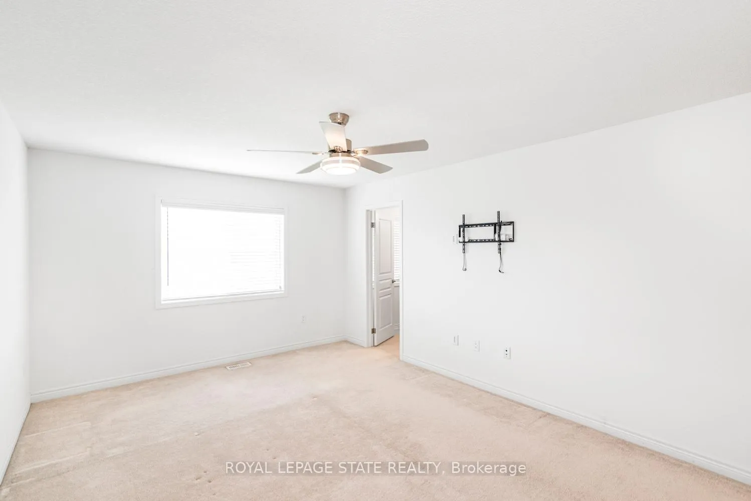 Photo 24 of 19 Bradbury Road, Hamilton, Stoney Creek — HOMEH