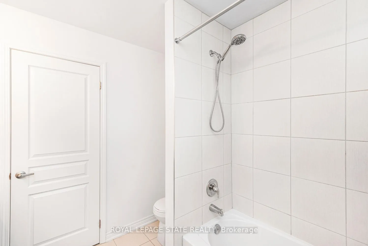 Photo 27 of 19 Bradbury Road, Hamilton, Stoney Creek — HOMEH