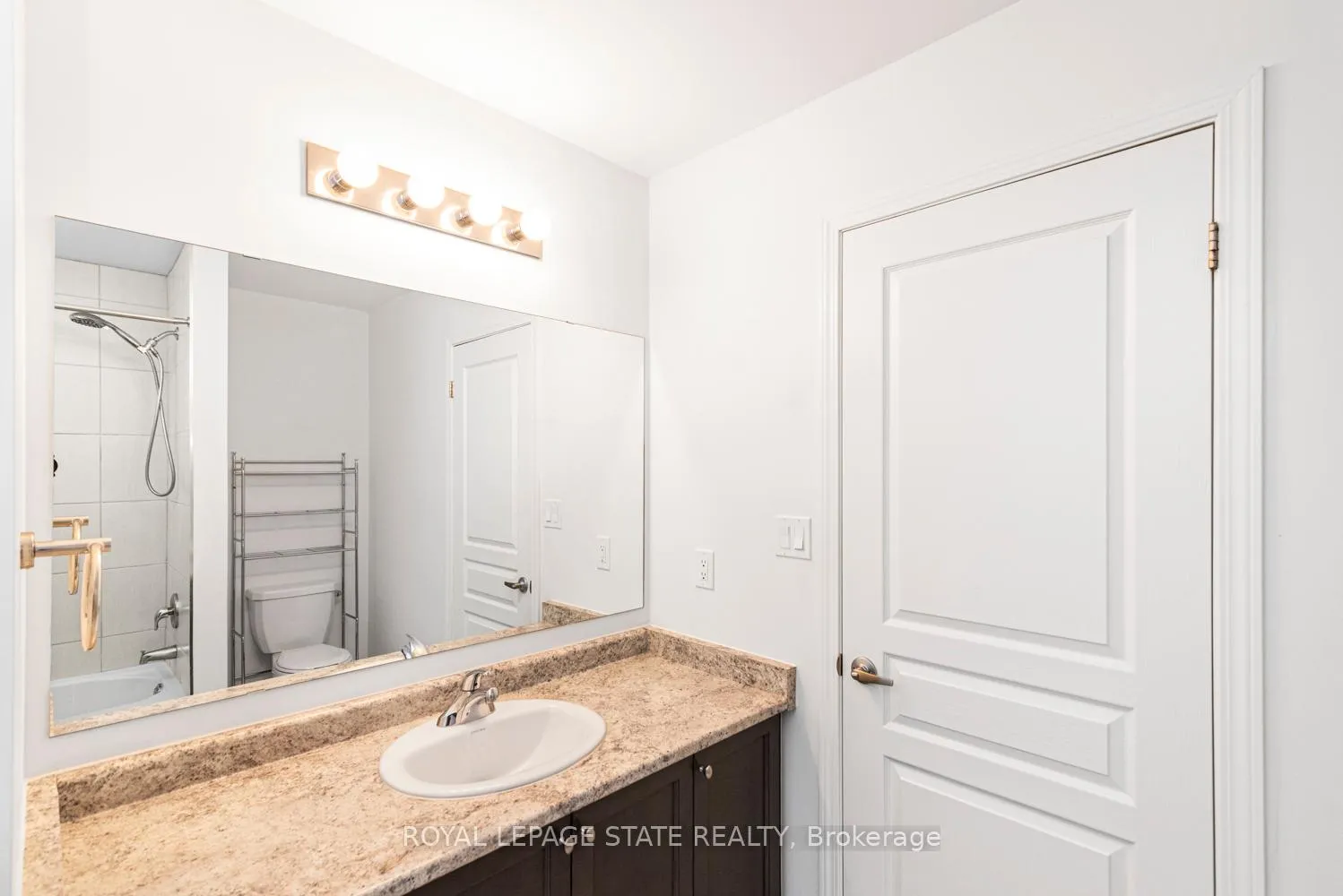 Photo 28 of 19 Bradbury Road, Hamilton, Stoney Creek — HOMEH