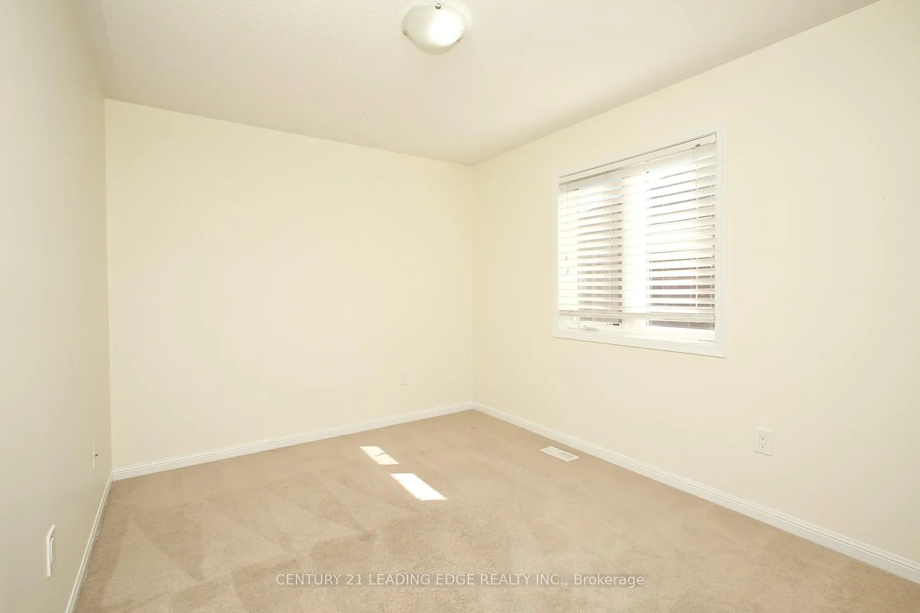 Photo 5 of 1810 Parkhurst Crescent, Pickering, Duffin Heights — HOMEH