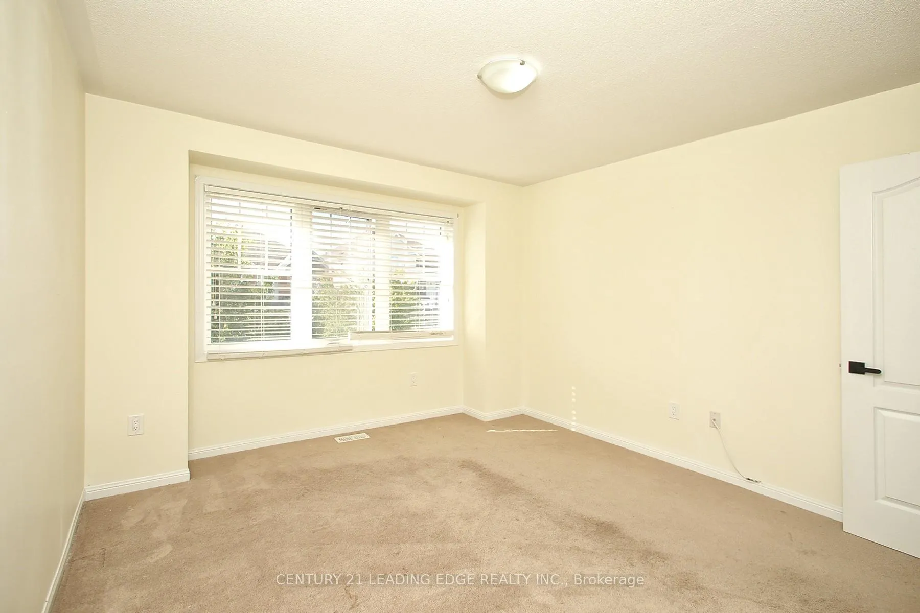 Photo 8 of 1810 Parkhurst Crescent, Pickering, Duffin Heights — HOMEH