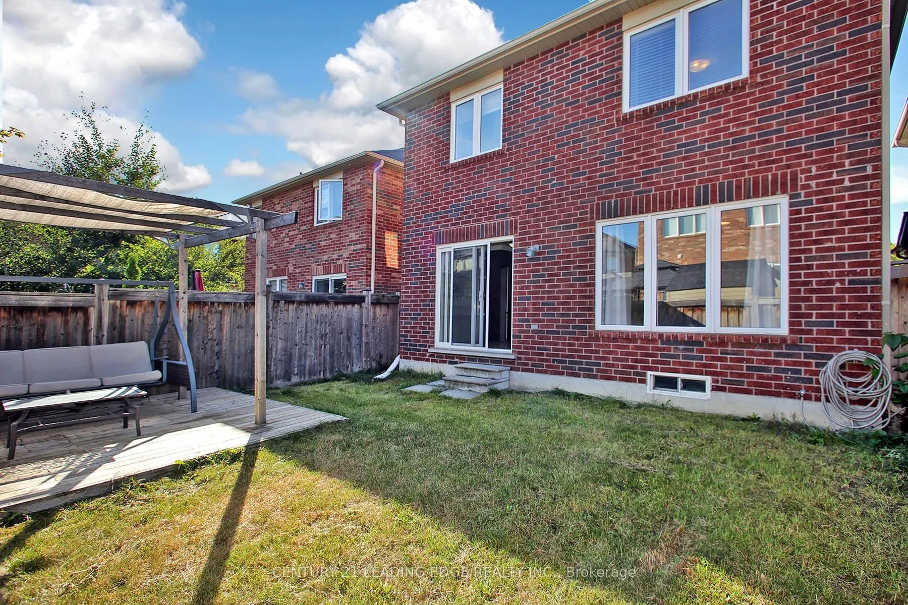 Photo 12 of 1810 Parkhurst Crescent, Pickering, Duffin Heights — HOMEH