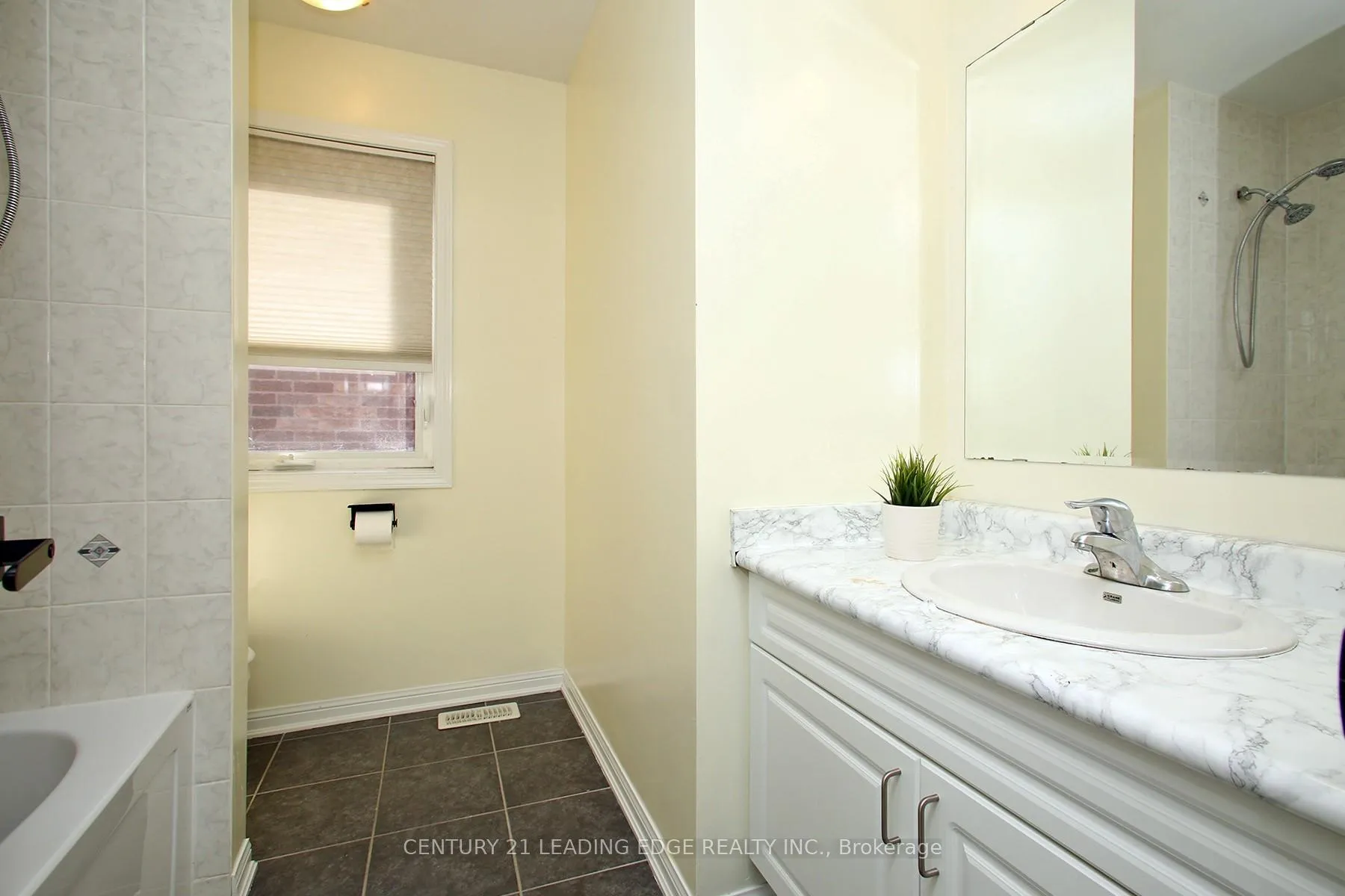 Photo 31 of 1810 Parkhurst Crescent, Pickering, Duffin Heights — HOMEH