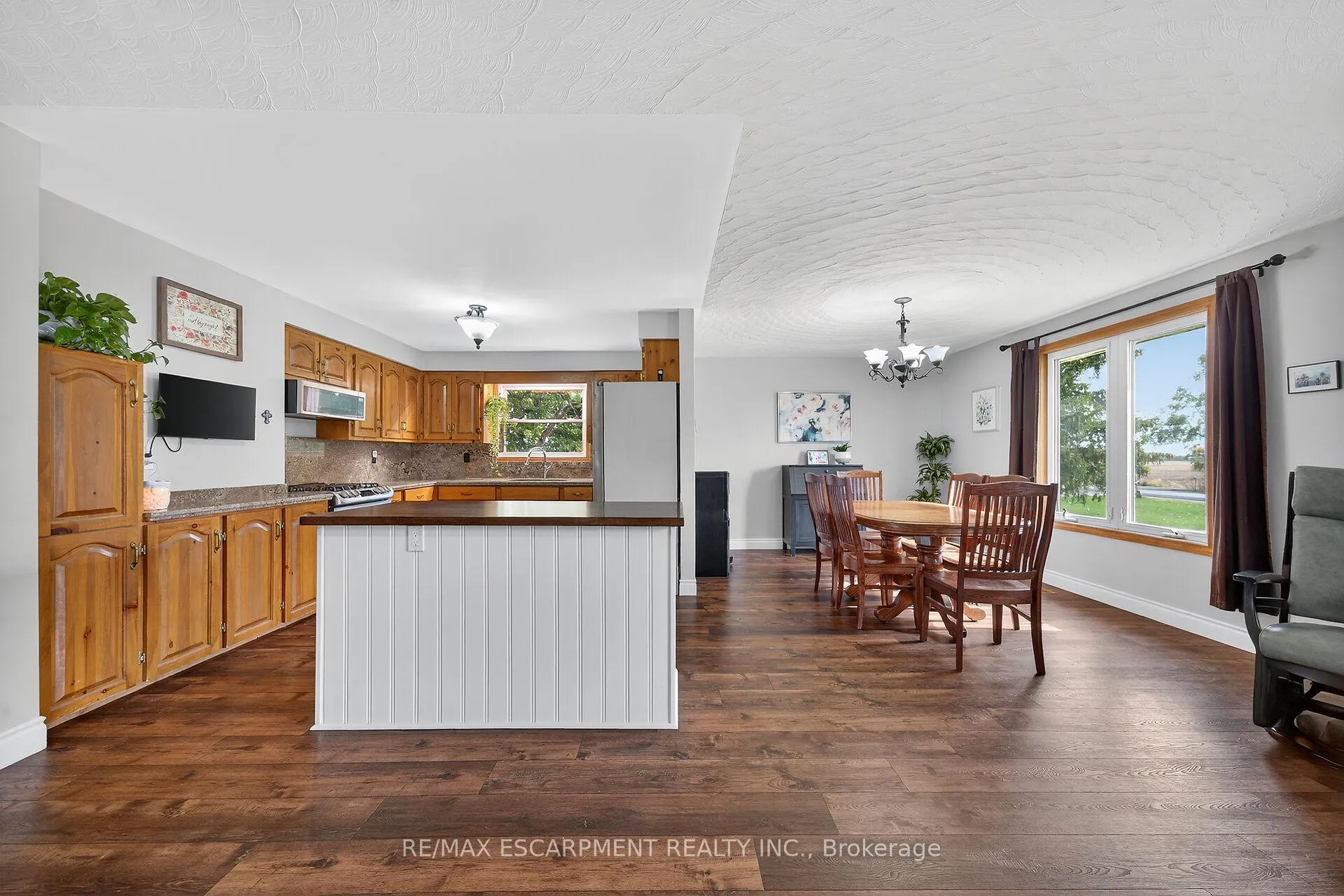 Photo 12 of 1489 Norfolk County Rd 19 E, Norfolk, Wilsonville — HOMEH
