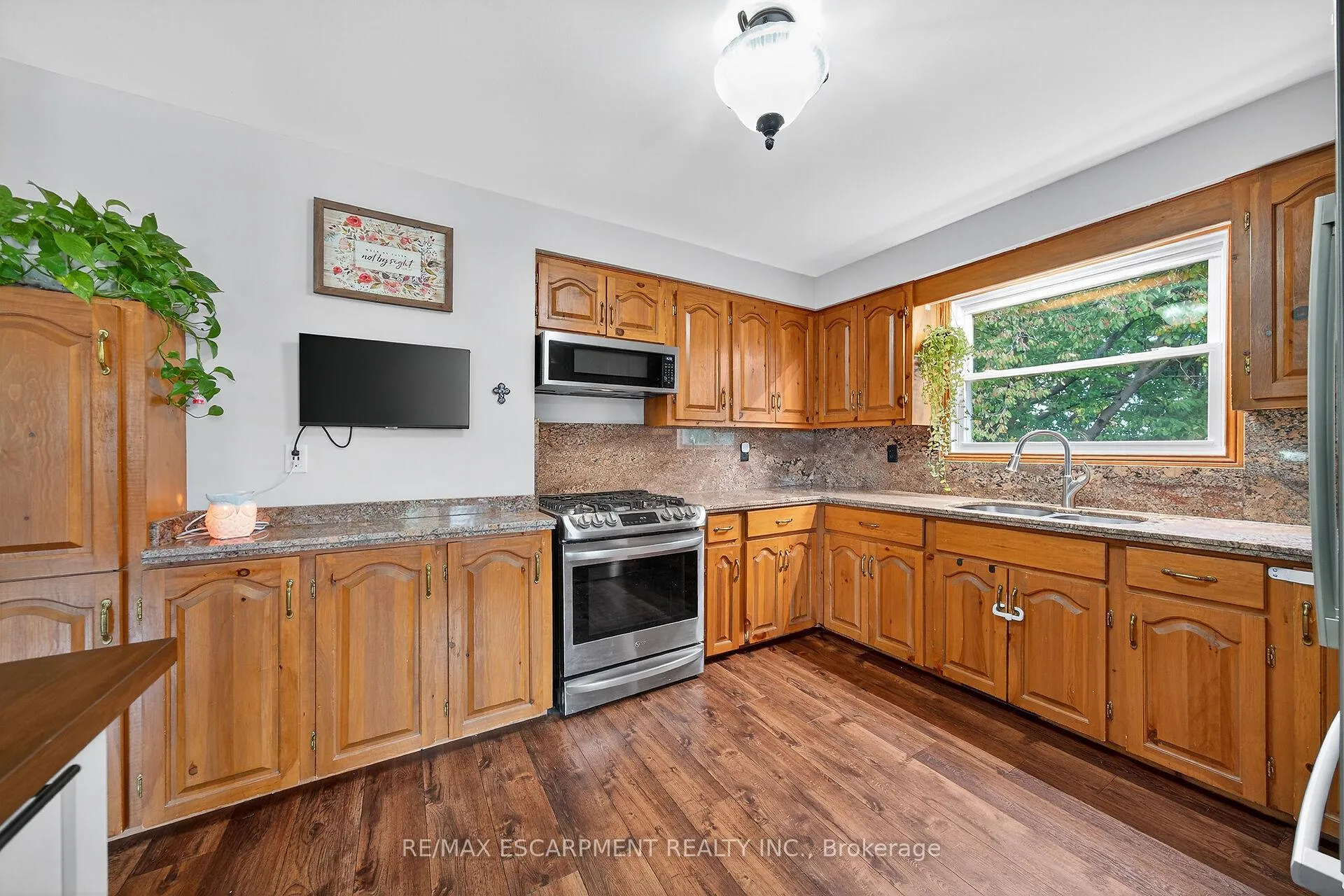 Photo 16 of 1489 Norfolk County Rd 19 E, Norfolk, Wilsonville — HOMEH