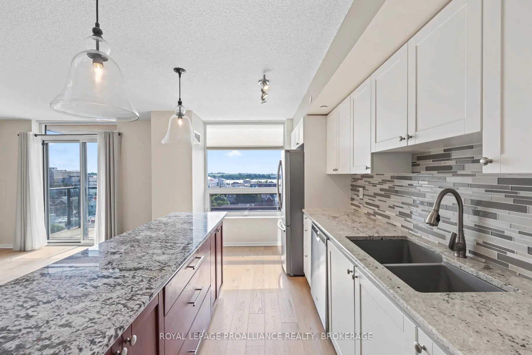 Photo 7 of Unit 709, 121 Queen Street, Kingston, East of Sir John A. Blvd — HOMEH