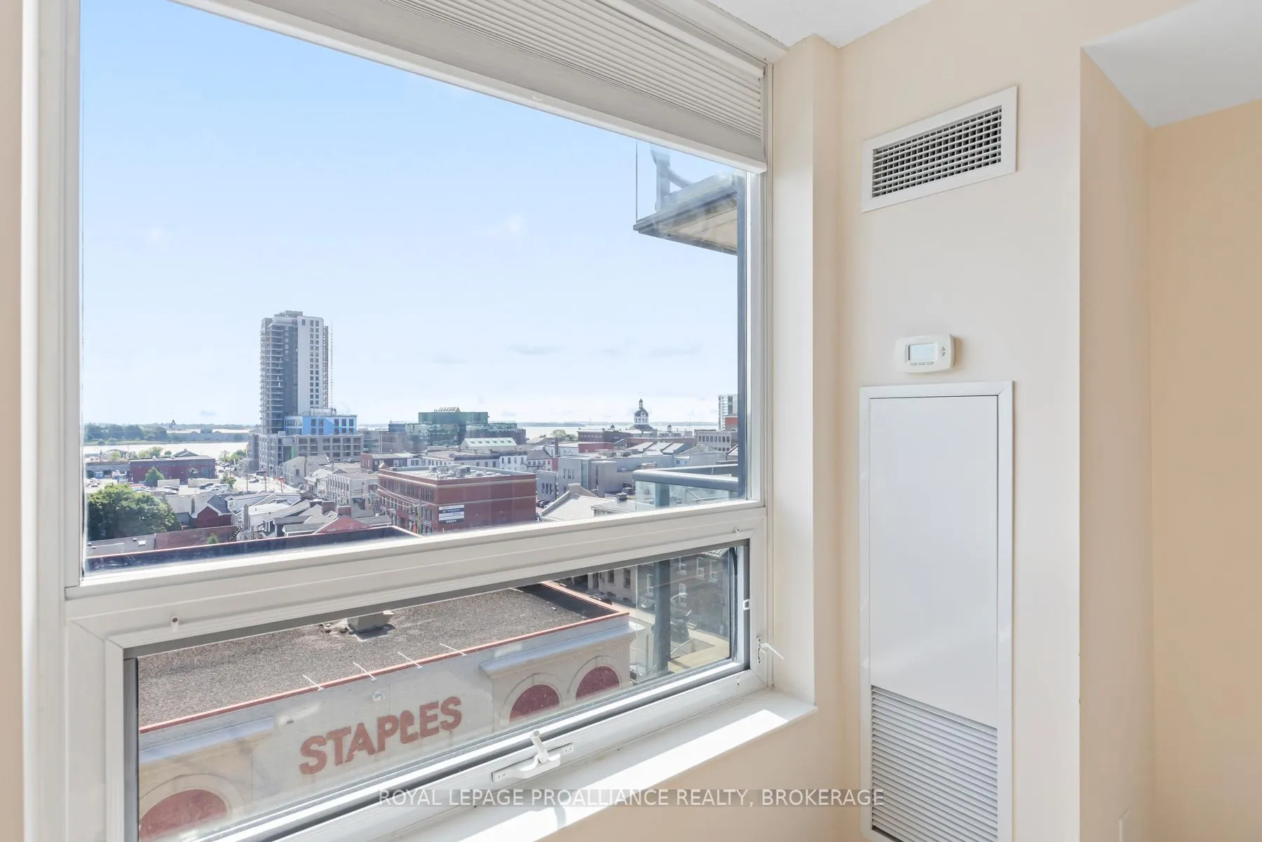 Photo 15 of Unit 709, 121 Queen Street, Kingston, East of Sir John A. Blvd — HOMEH