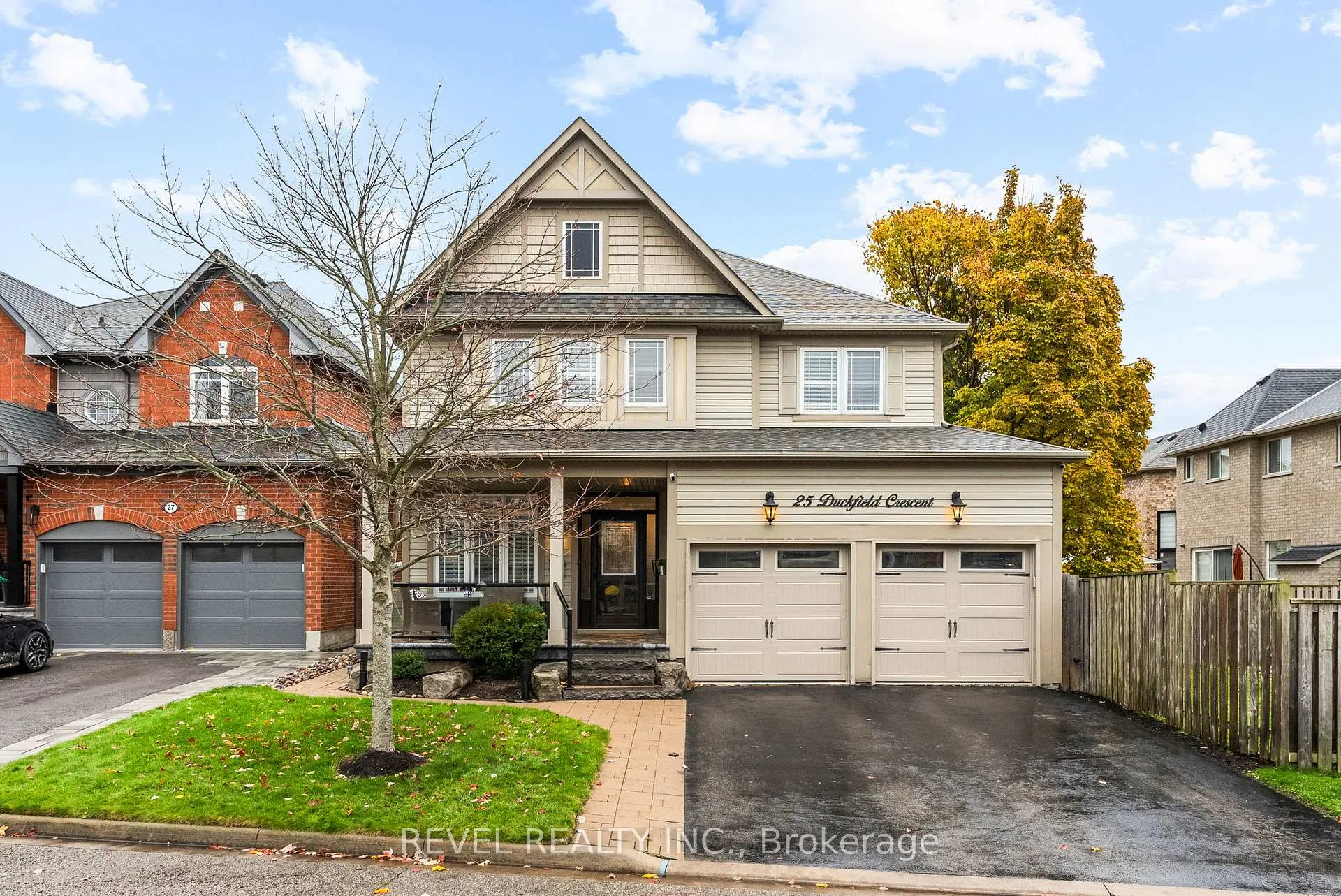 Front of 25 Duckfield Crescent