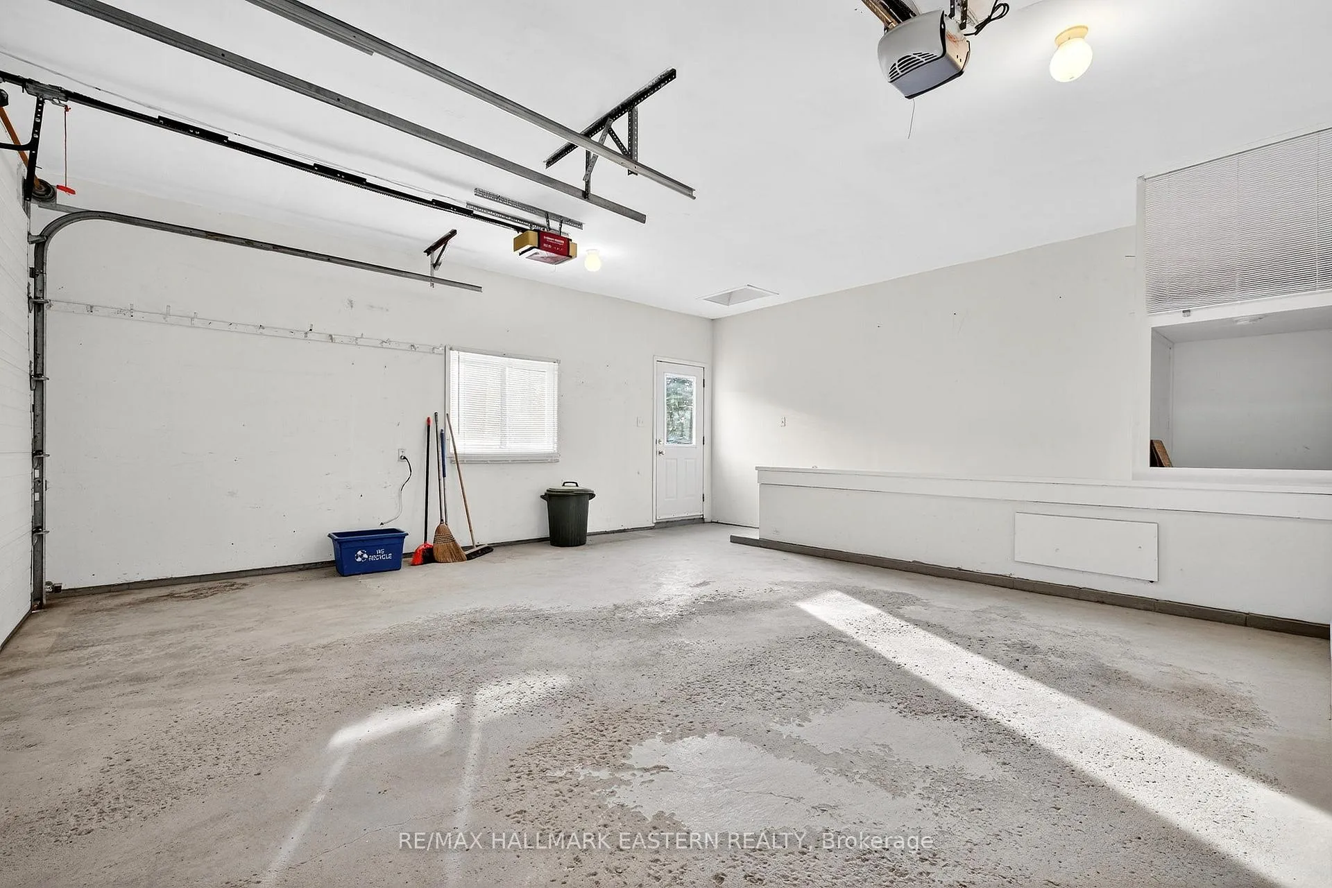 Photo 29 of 676 Towerhill Road, Peterborough, Northcrest Ward 5 — HOMEH