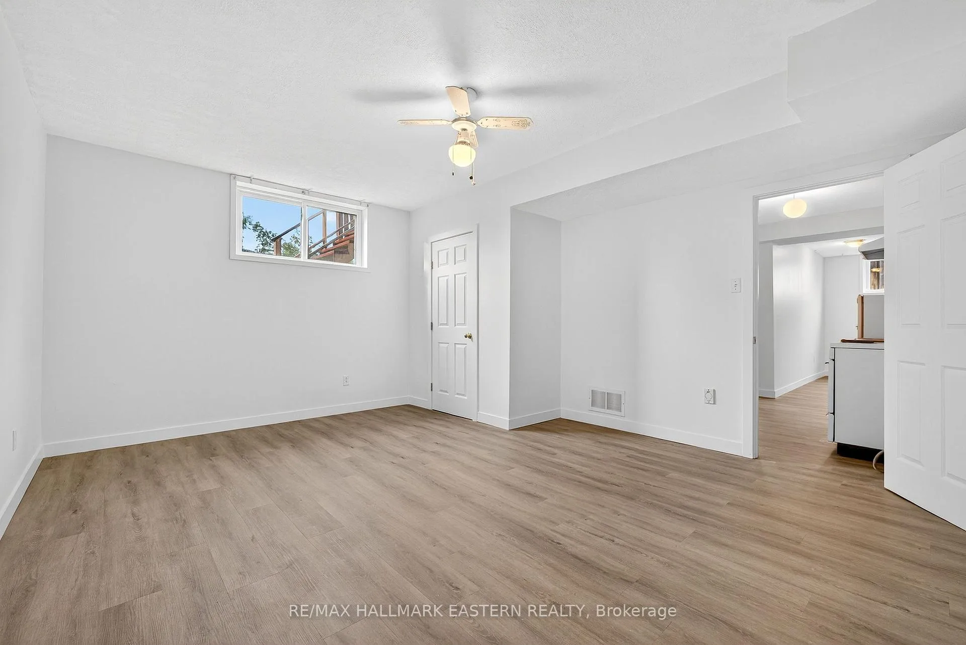 Photo 37 of 676 Towerhill Road, Peterborough, Northcrest Ward 5 — HOMEH