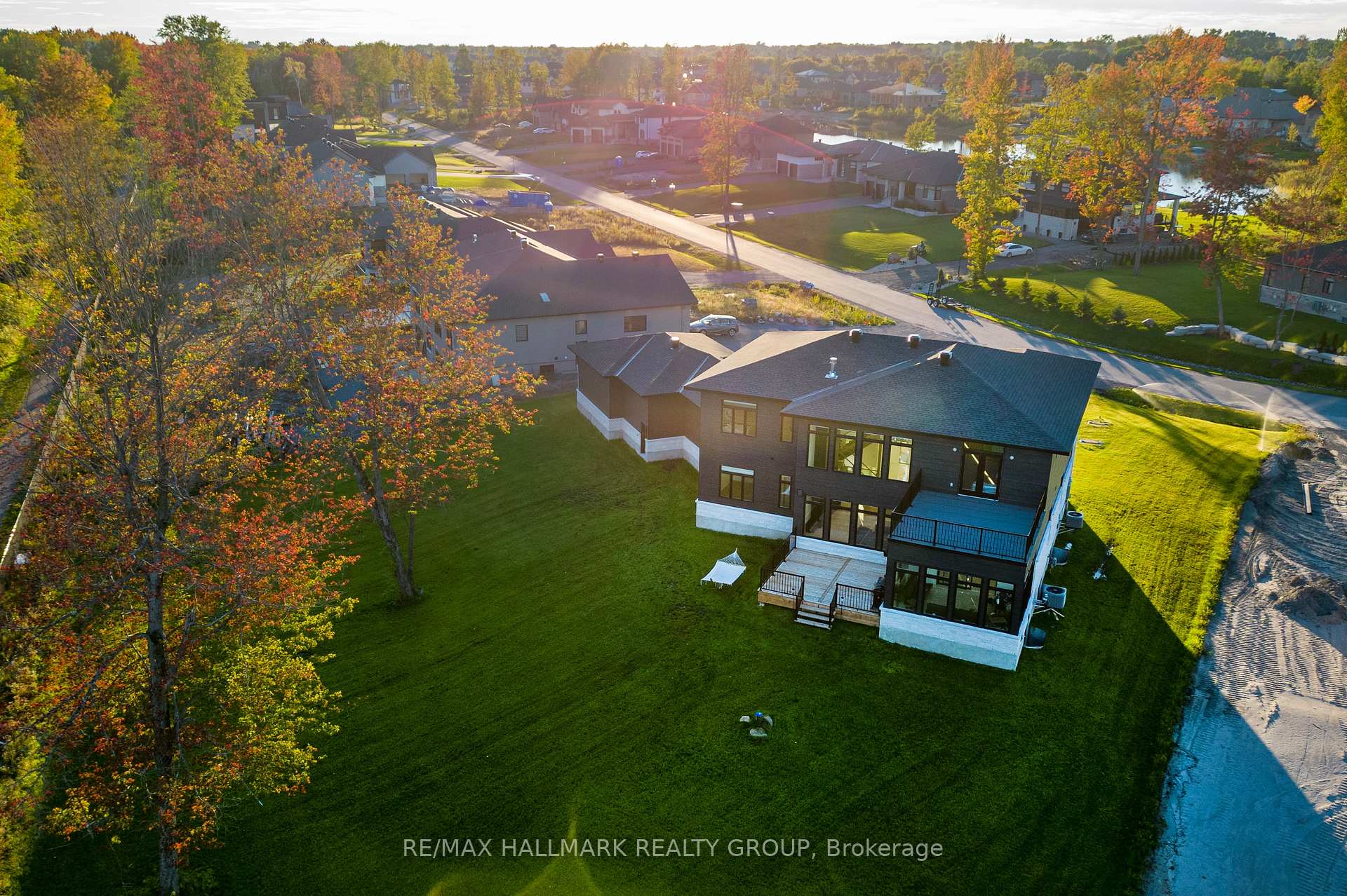Photo 35 of 511 Shoreway Drive, Ottawa, Greely — HOMEH