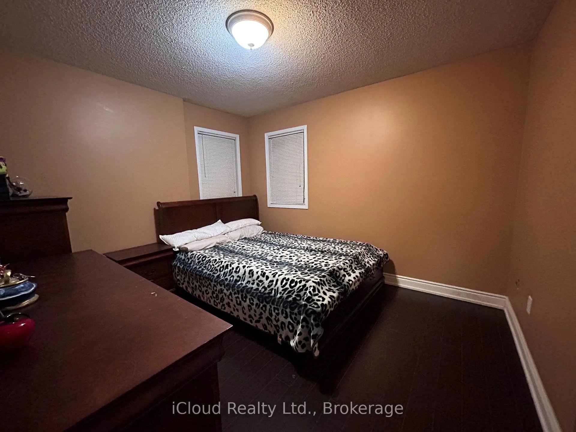 Photo 16 of 31 Porchlight Road N, Brampton, Fletcher's Creek Village — HOMEH