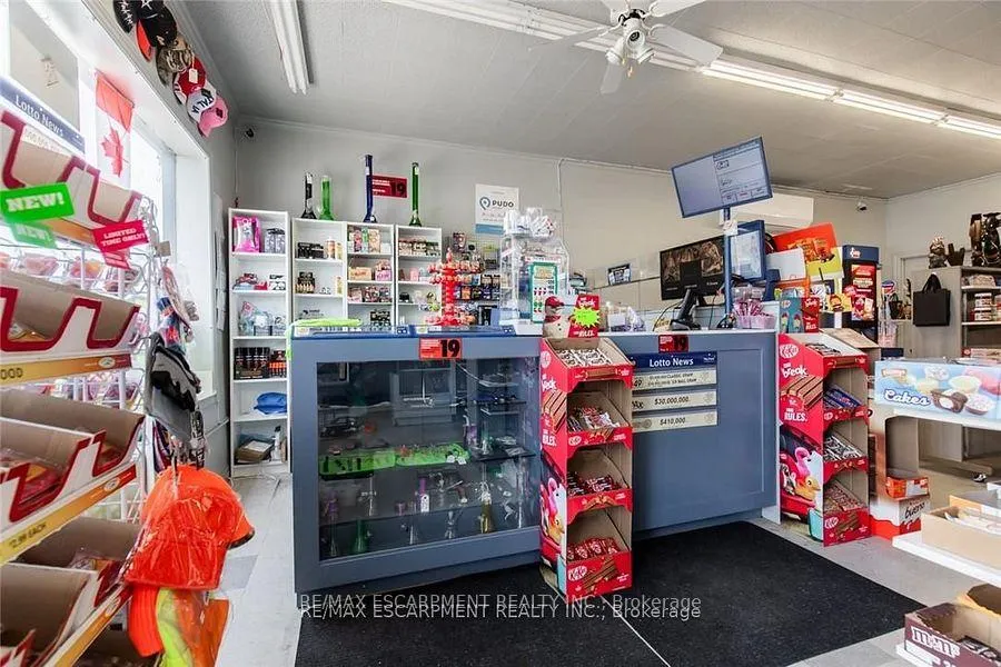 Photo 7 of 2340 King Street E, Hamilton, Bartonville — HOMEH