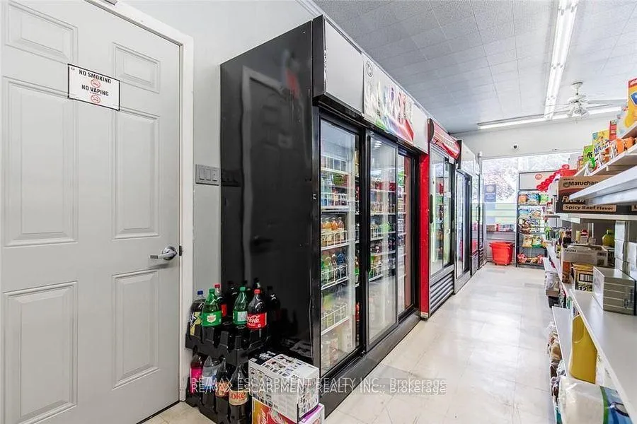 Photo 10 of 2340 King Street E, Hamilton, Bartonville — HOMEH
