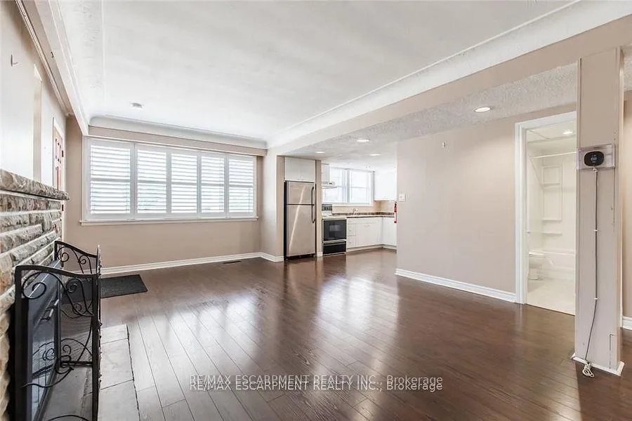 Photo 19 of 2340 King Street E, Hamilton, Bartonville — HOMEH